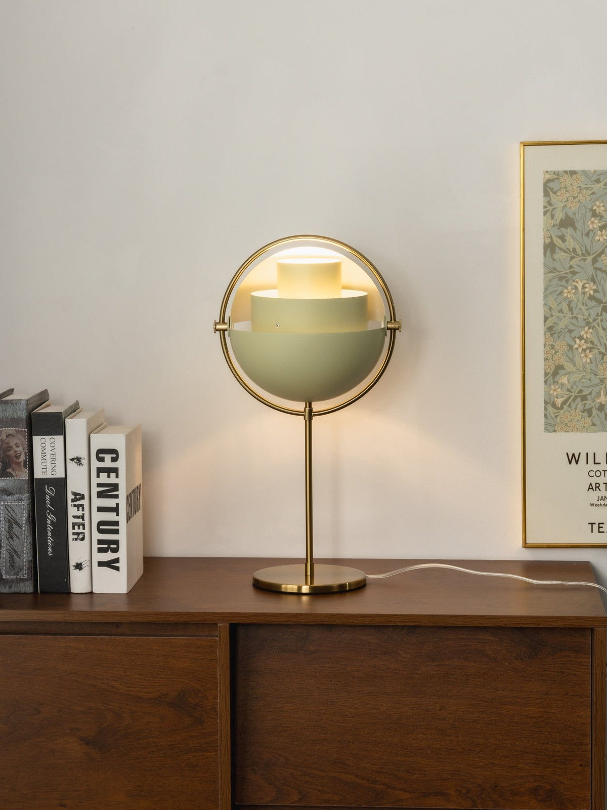 Deformed Ball Table Lamp