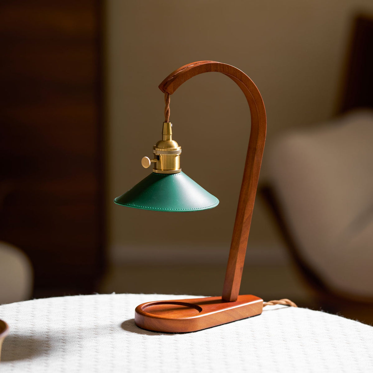 Diosa Table Lamp