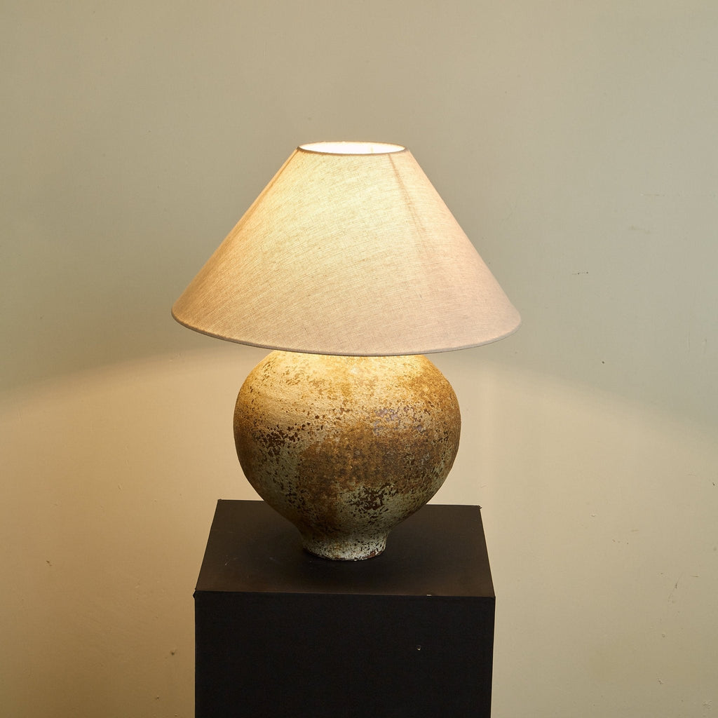 Ferrosia Ceramic Table Lamp