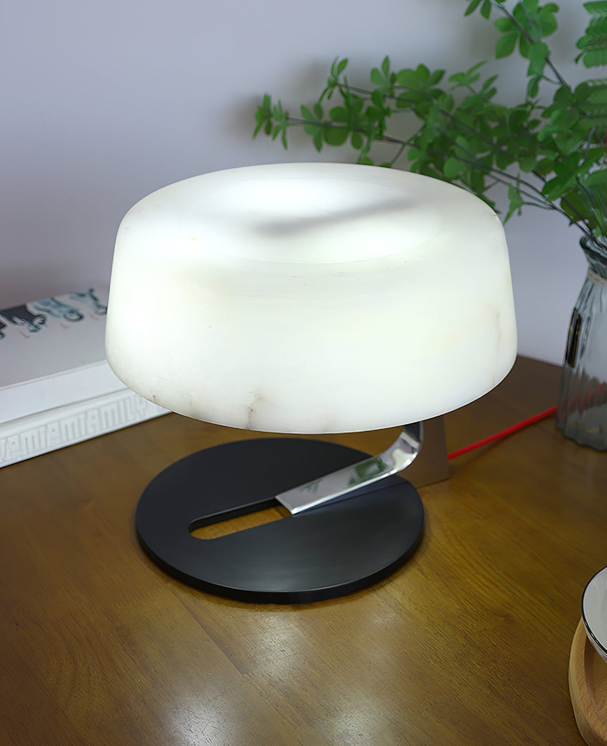 Comete Alabaster Table Lamp