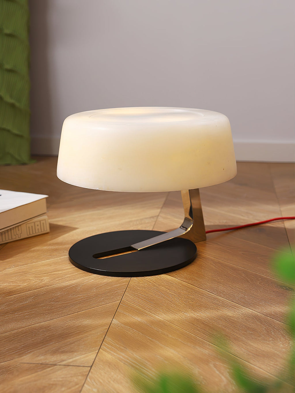 Comete Alabaster Table Lamp