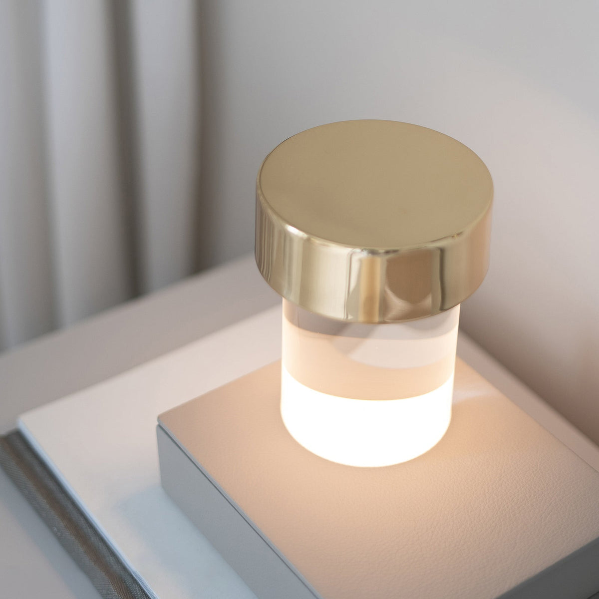 Cordless Crystal Tumbler Lamp