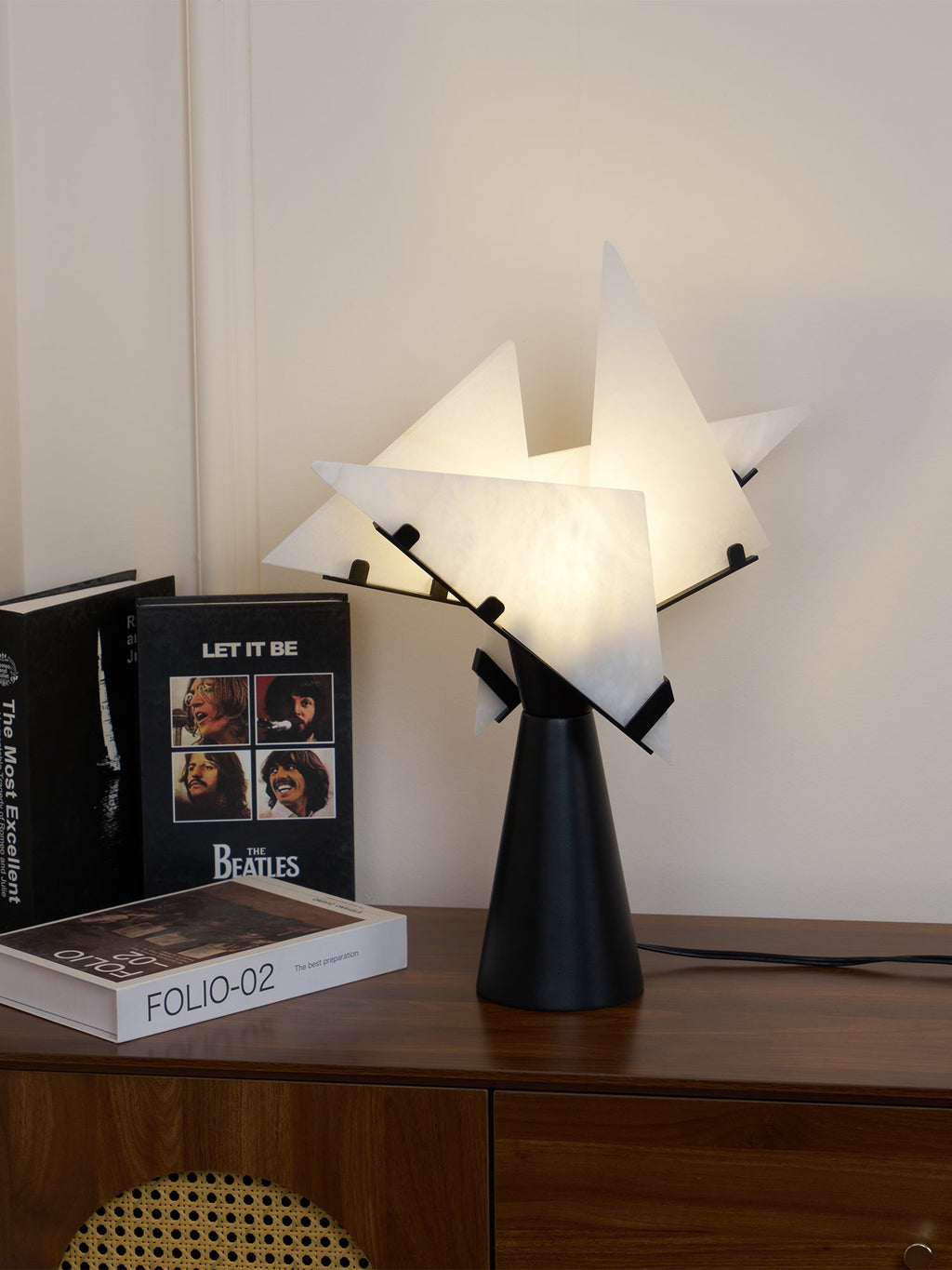 Alabaster Petal Table Lamp