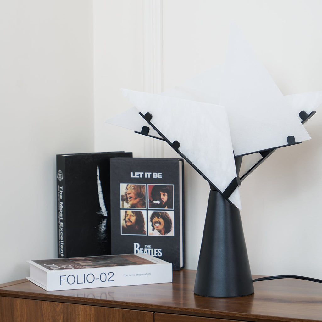 Alabaster Petal Table Lamp