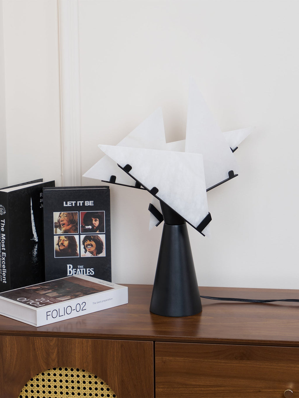 Alabaster Petal Table Lamp