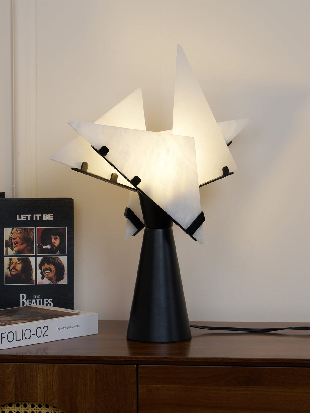 Alabaster Petal Table Lamp