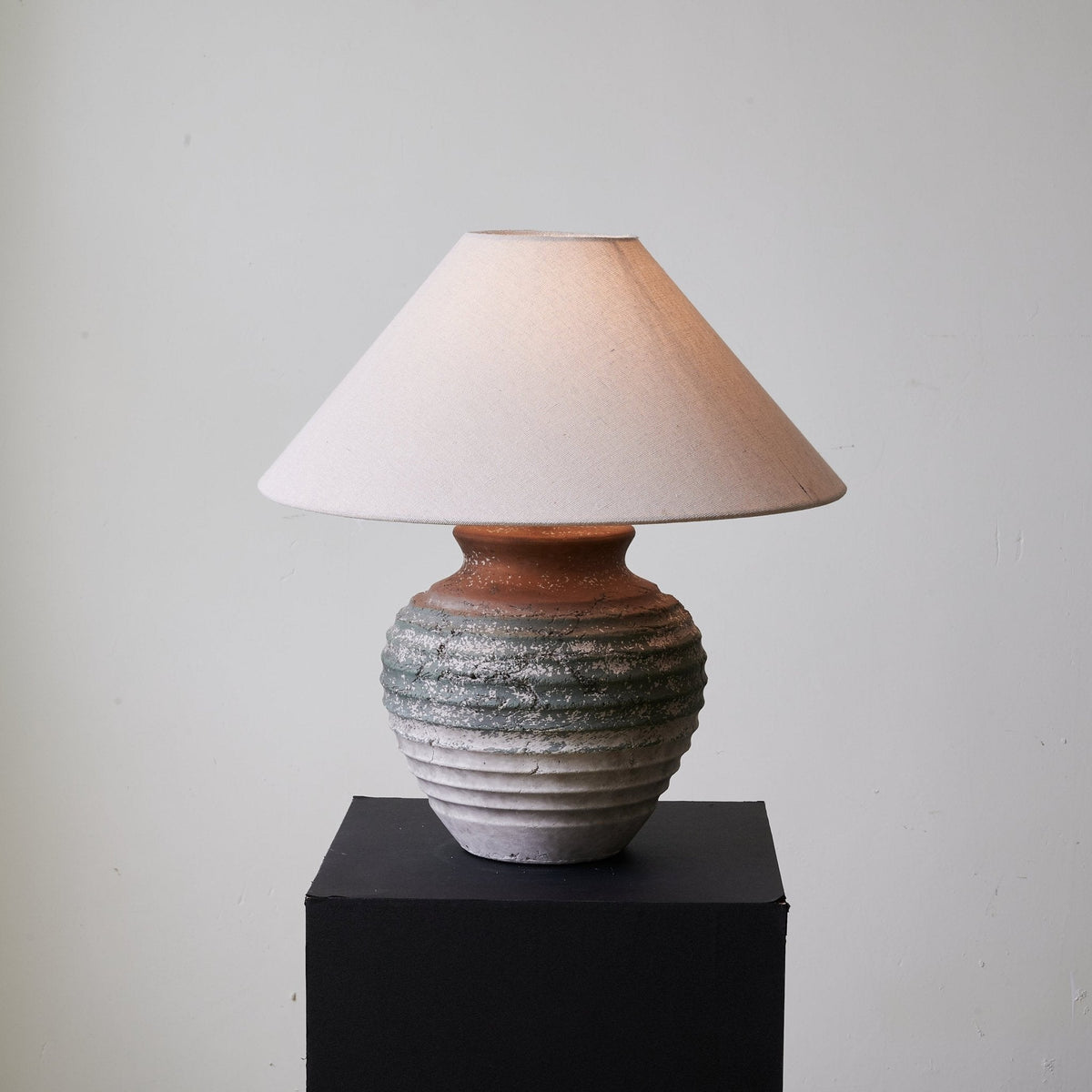 Volca Gradient Clay Table Lamp