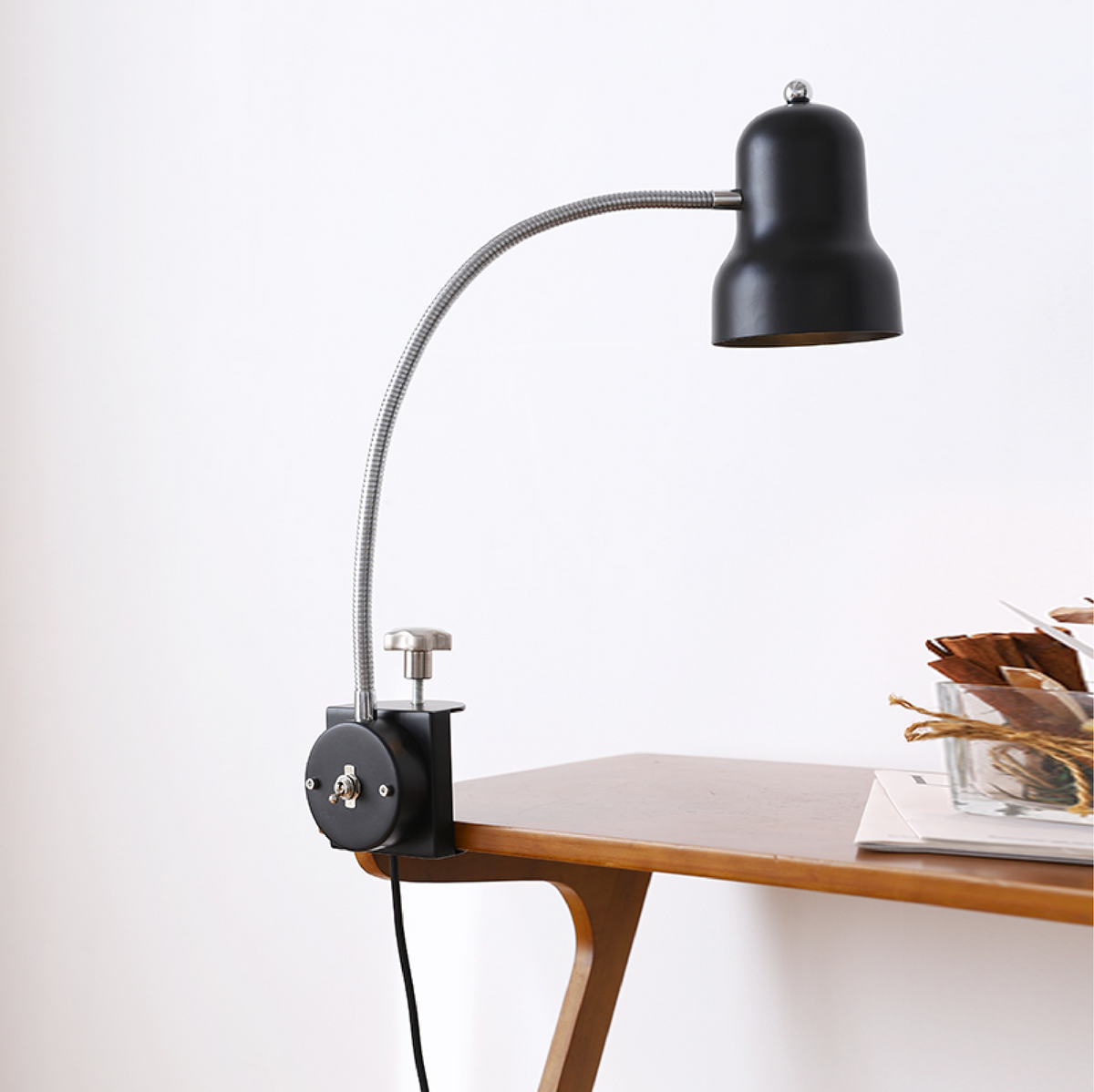 Flex Clamp Task Lamp