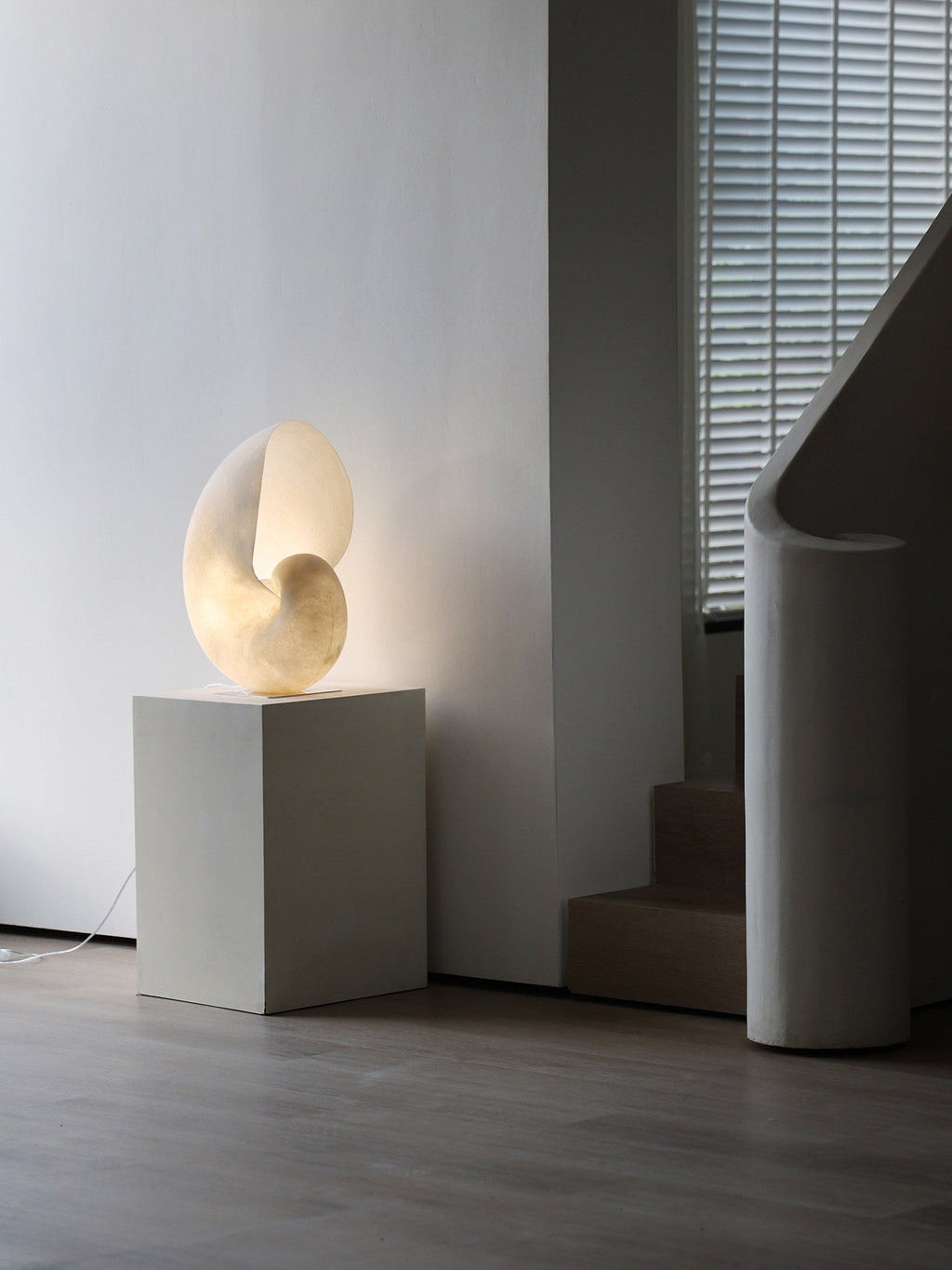 Conch Bloom Lamp