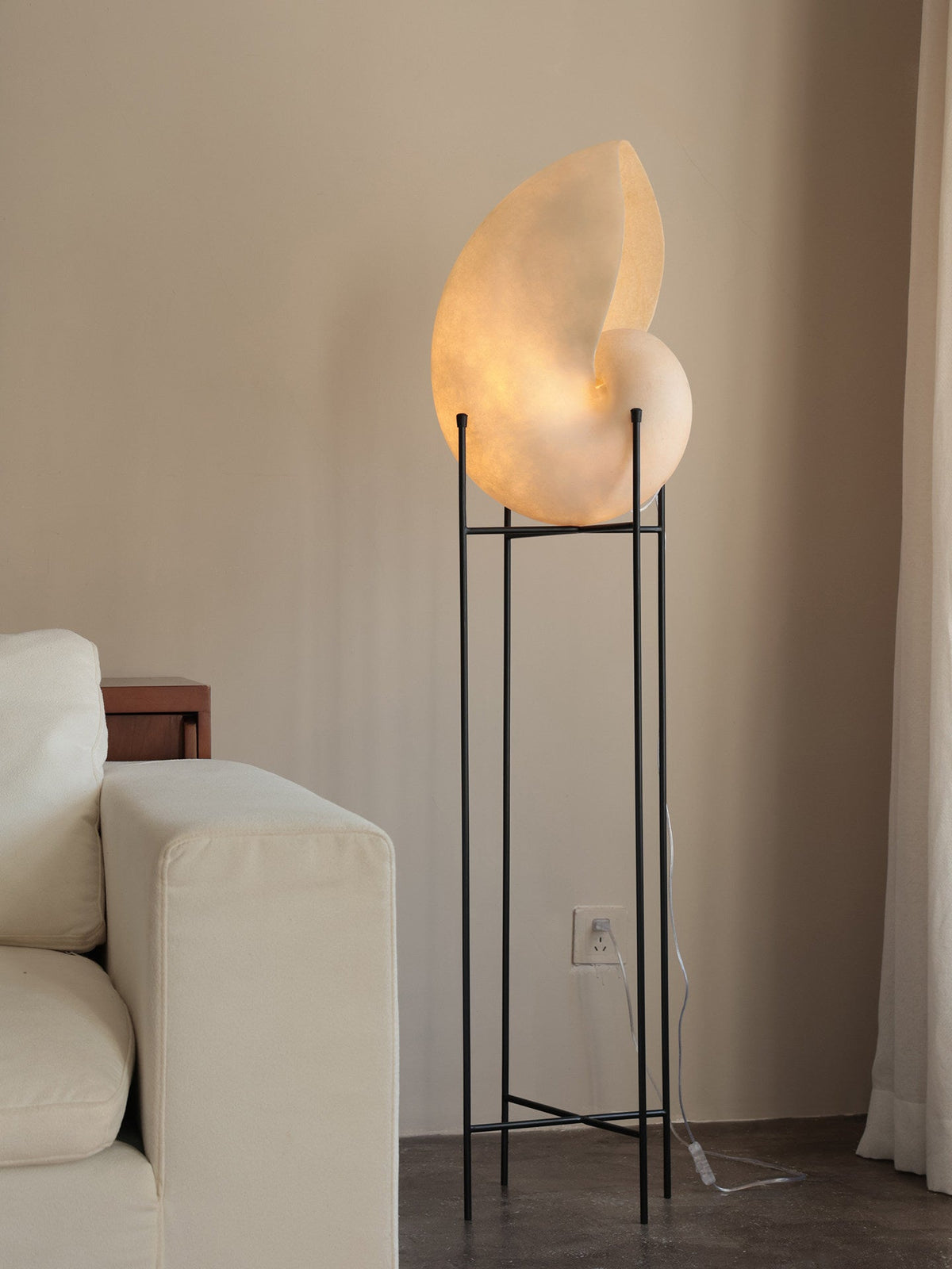 Conch Bloom Lamp