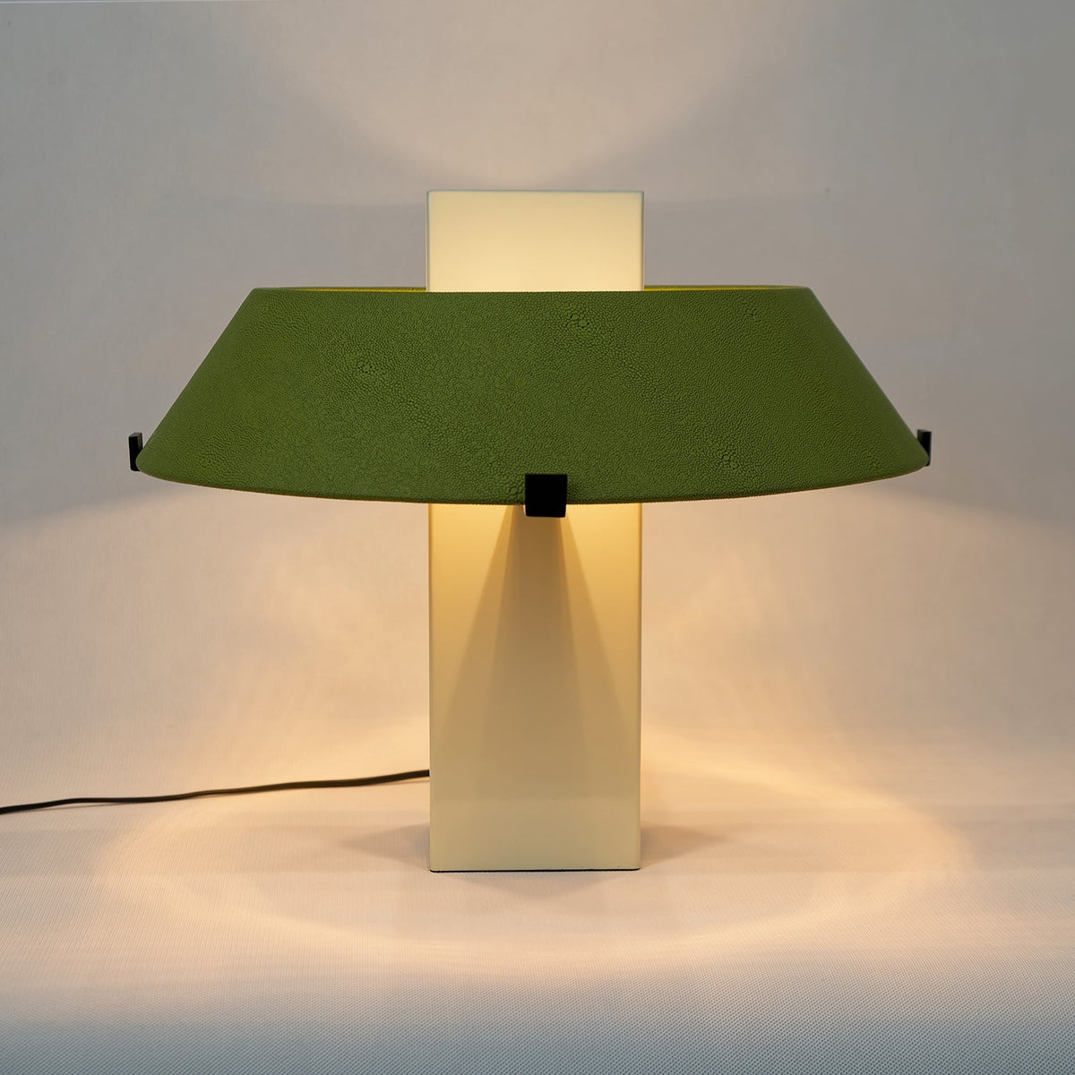 Facette Table Lamp