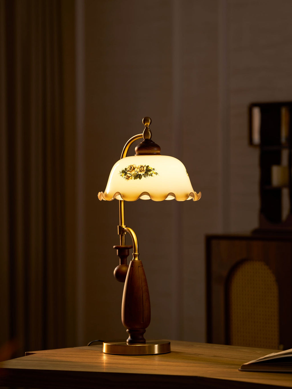 Heritage Bloom Table Lamp