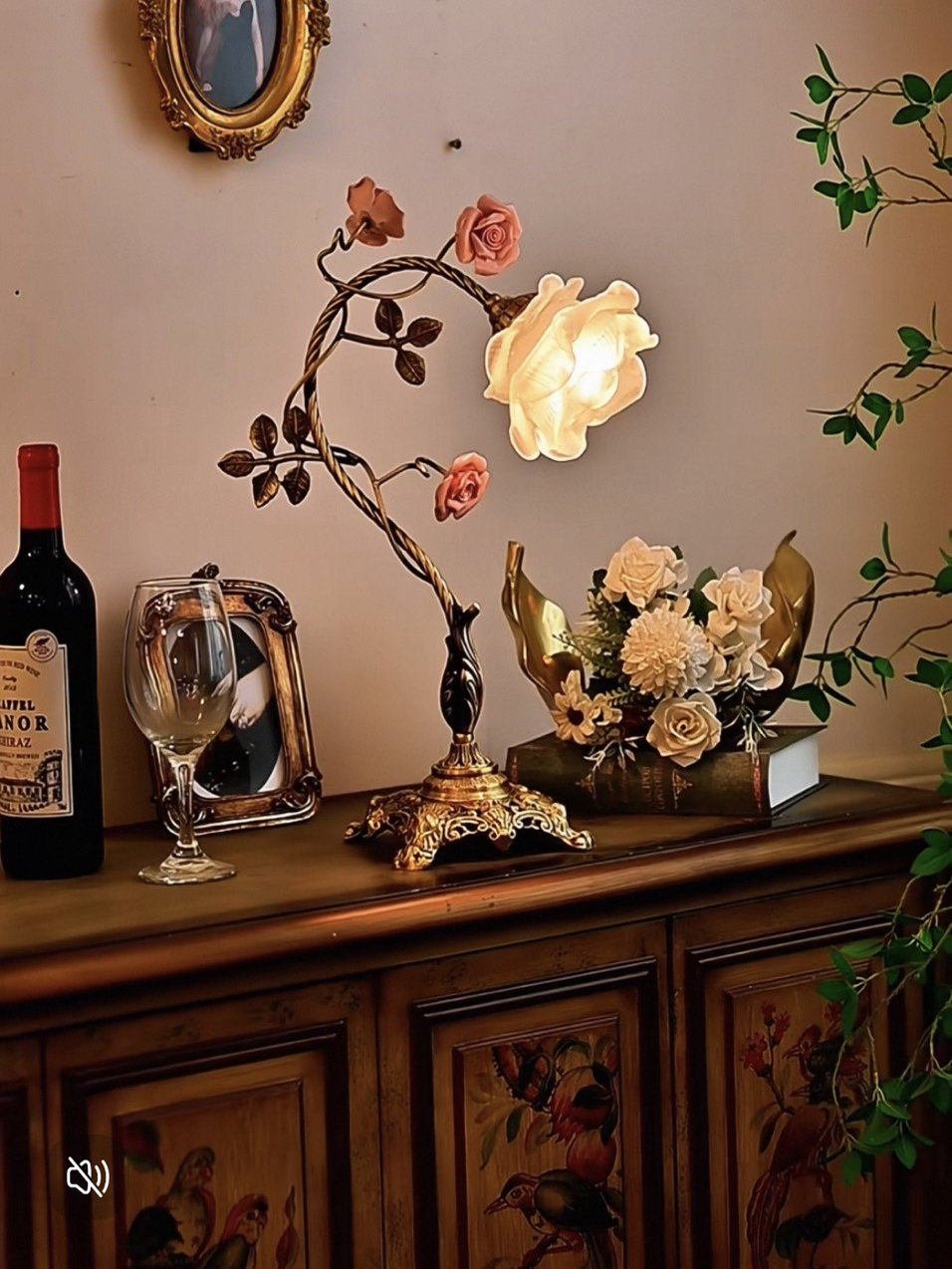 Campanella Vintage Rose Table Lamp