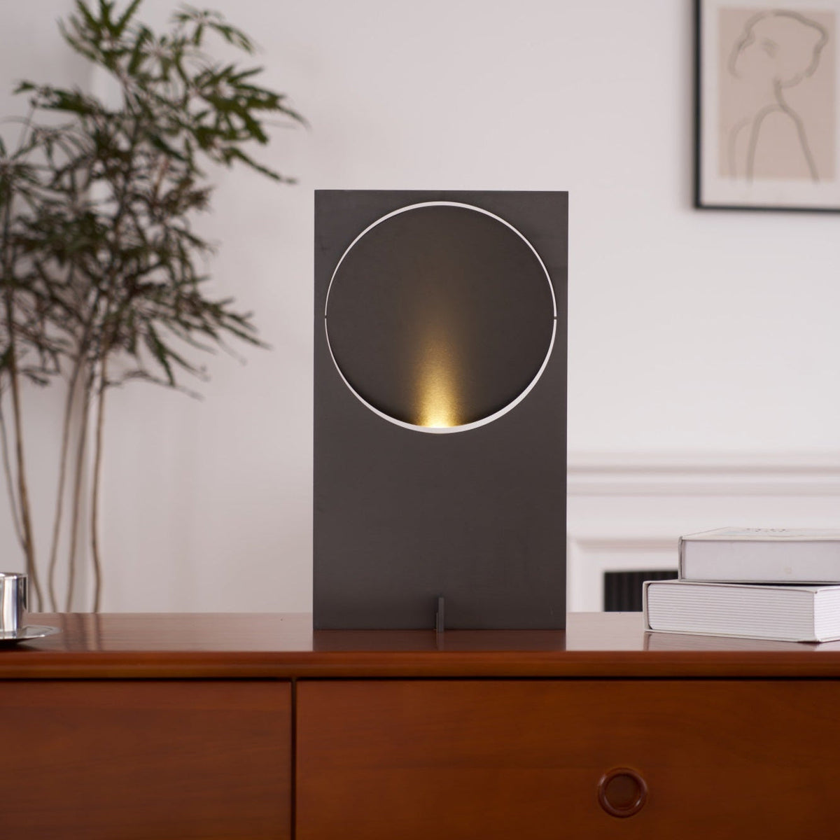 Axis Rotating Disc Table Lamp