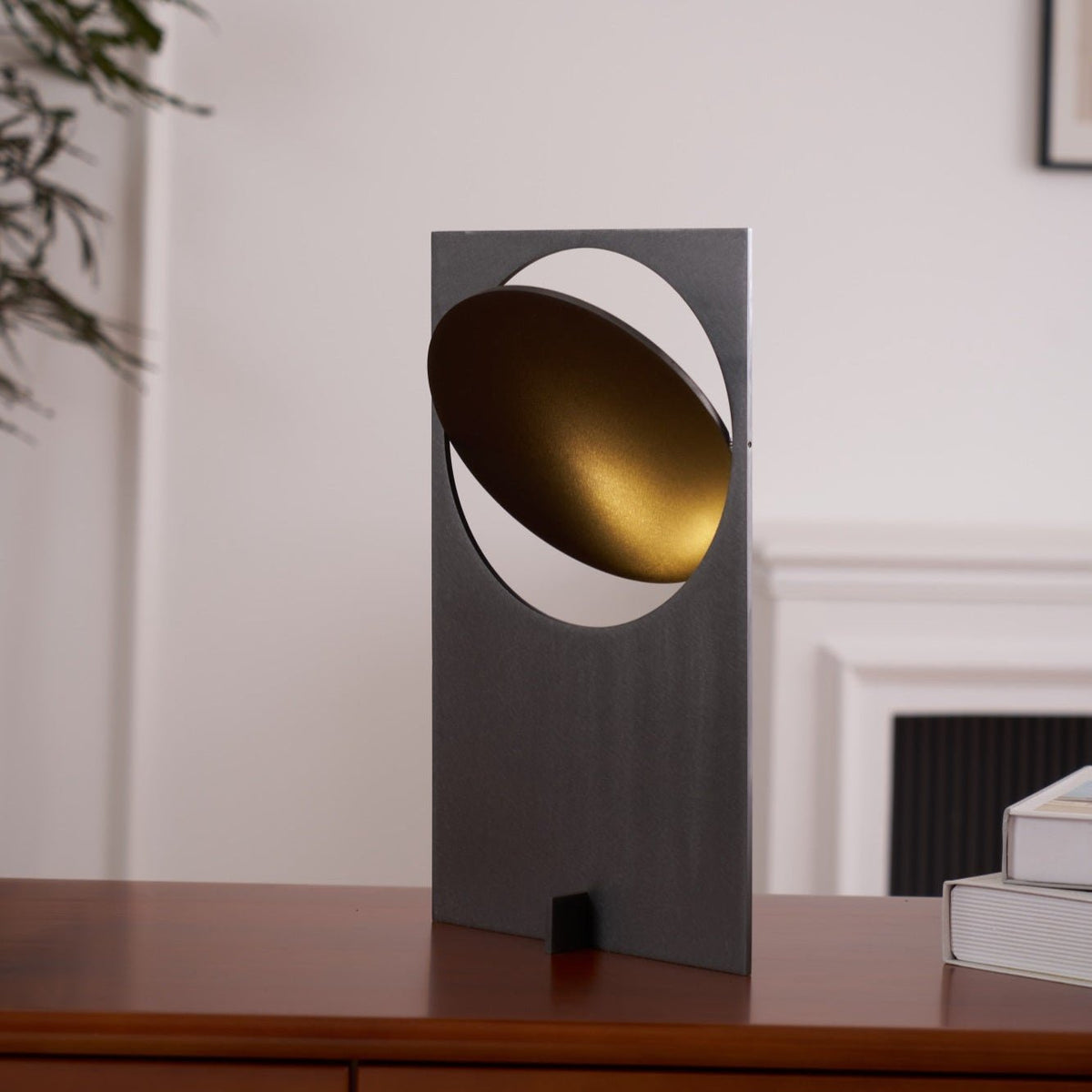 Axis Rotating Disc Table Lamp