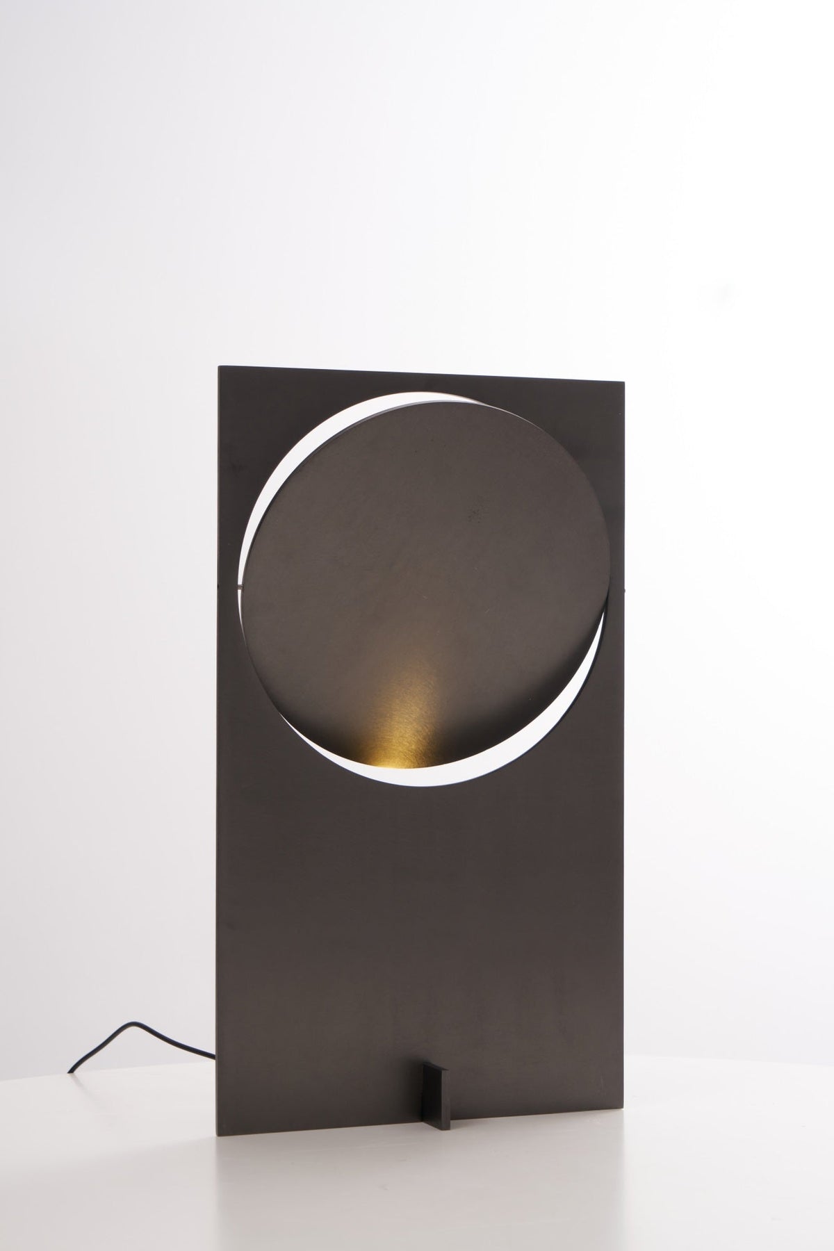 Axis Rotating Disc Table Lamp