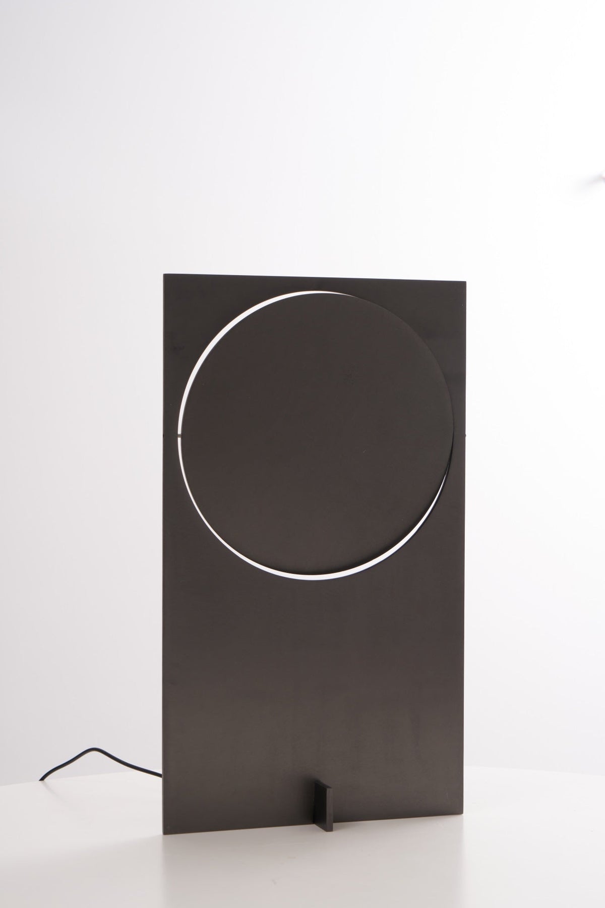 Axis Rotating Disc Table Lamp