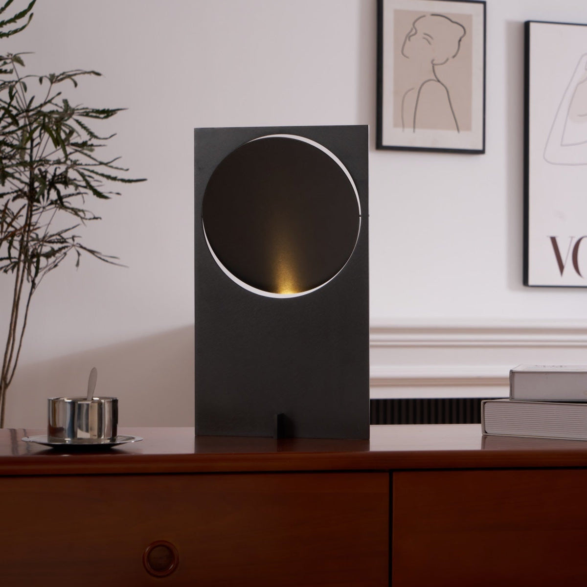 Axis Rotating Disc Table Lamp