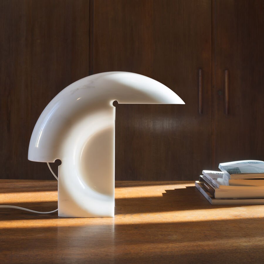Elios Resin Table Lamp