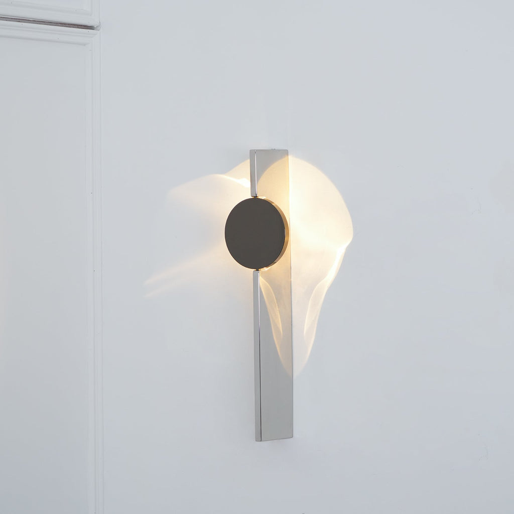 Kinetic Shadow Wall Lamp