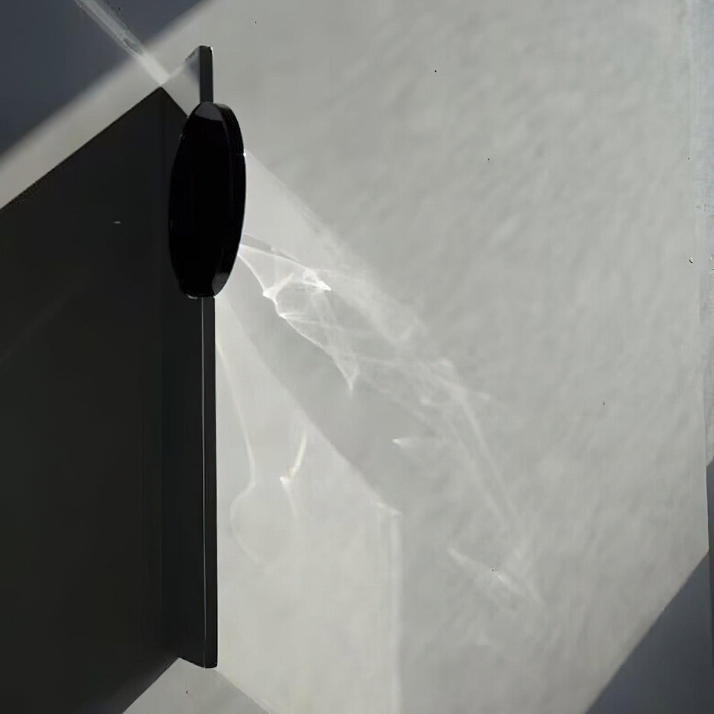 Kinetic Shadow Wall Lamp