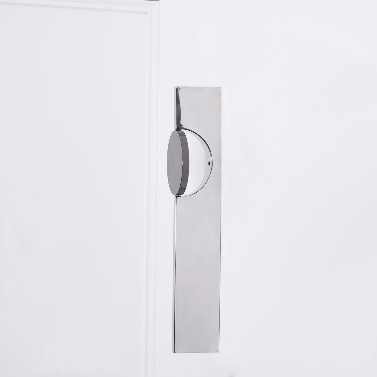 Kinetic Shadow Wall Lamp
