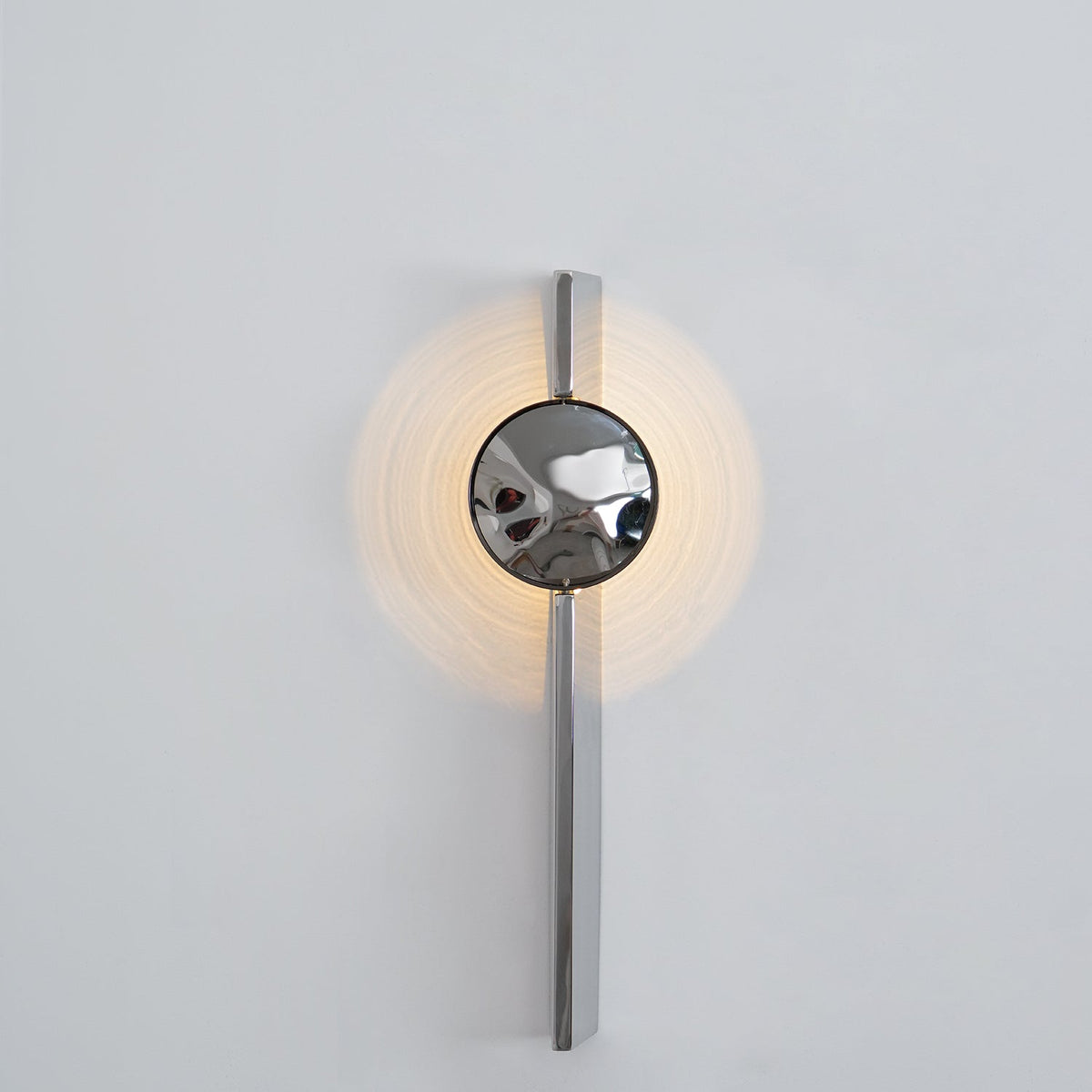 Kinetic Shadow Wall Lamp