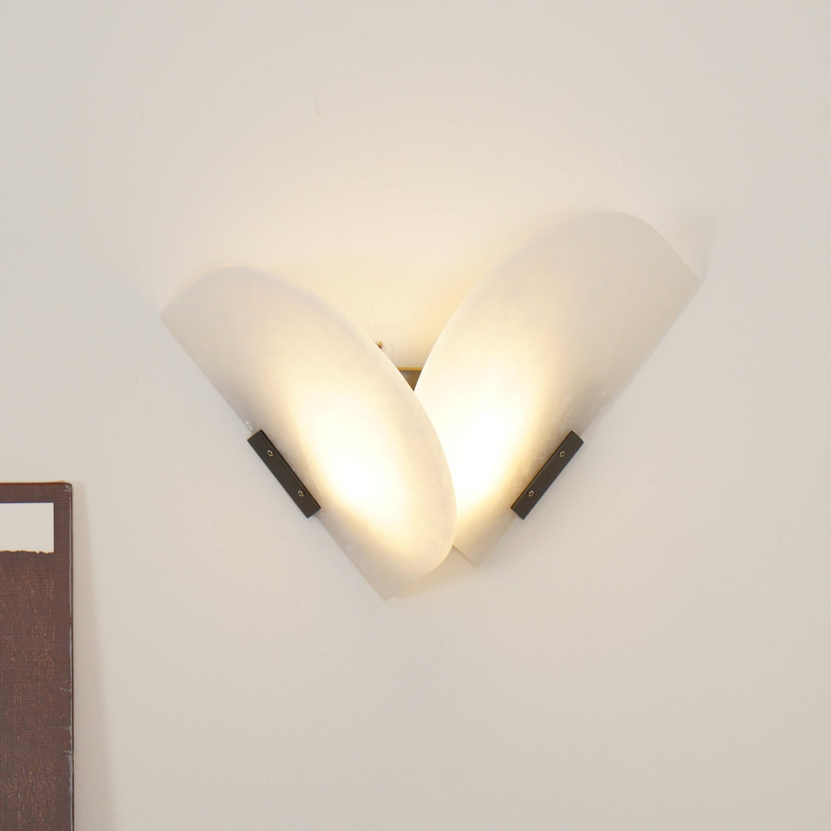 Fly Gaby Alabaster Wall Lamp