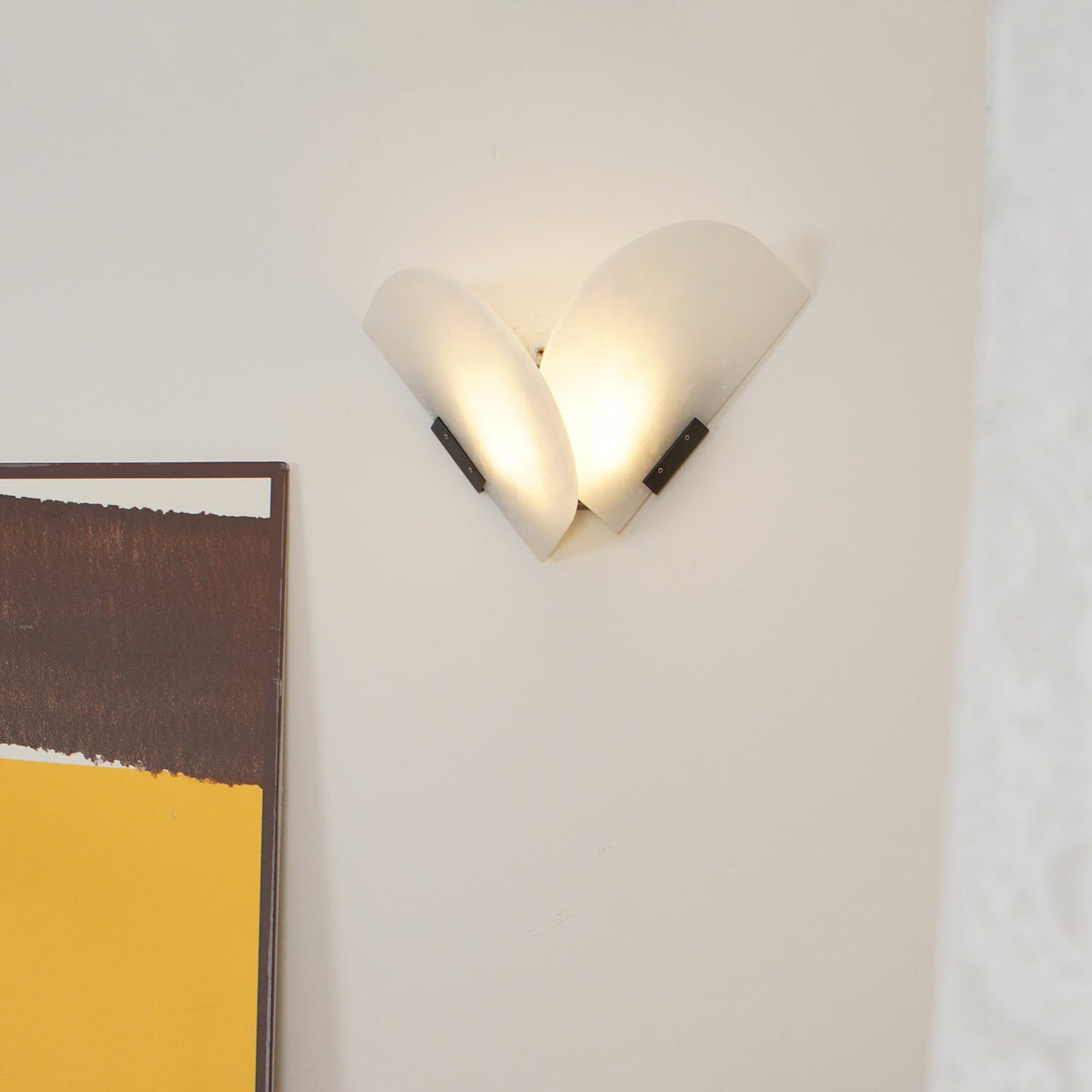 Fly Gaby Alabaster Wall Lamp