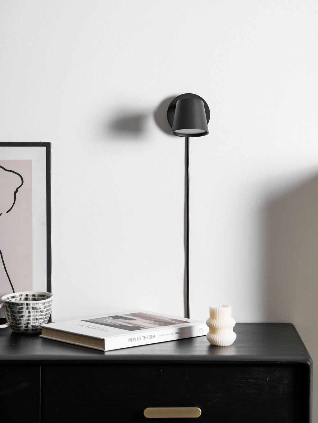 Tip Plug-In Wall Lamp