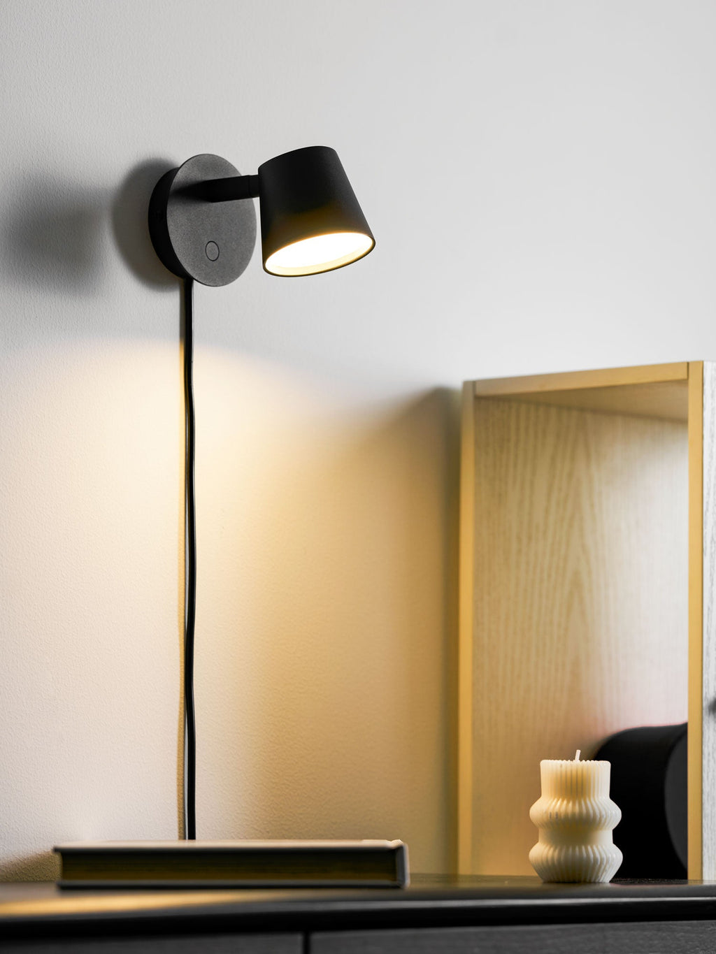 Tip Plug-In Wall Lamp