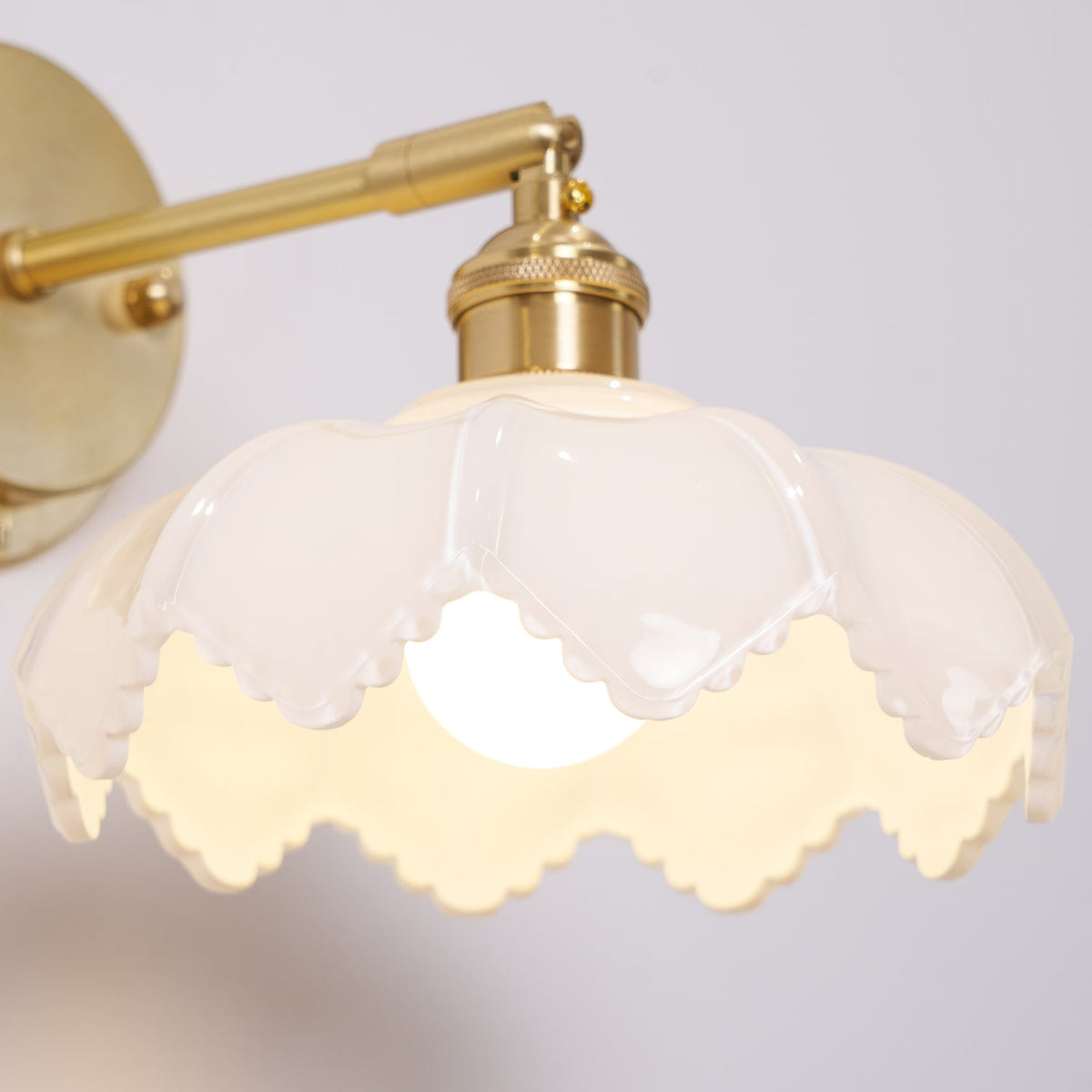 Lotus Rotatable Wall Lamp