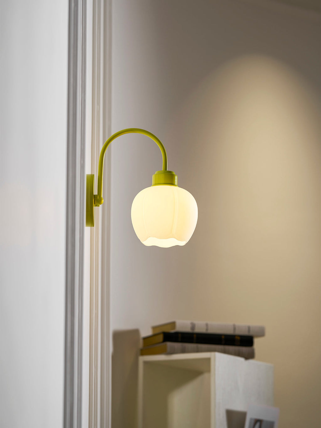 Enchanting Flower Wall Light