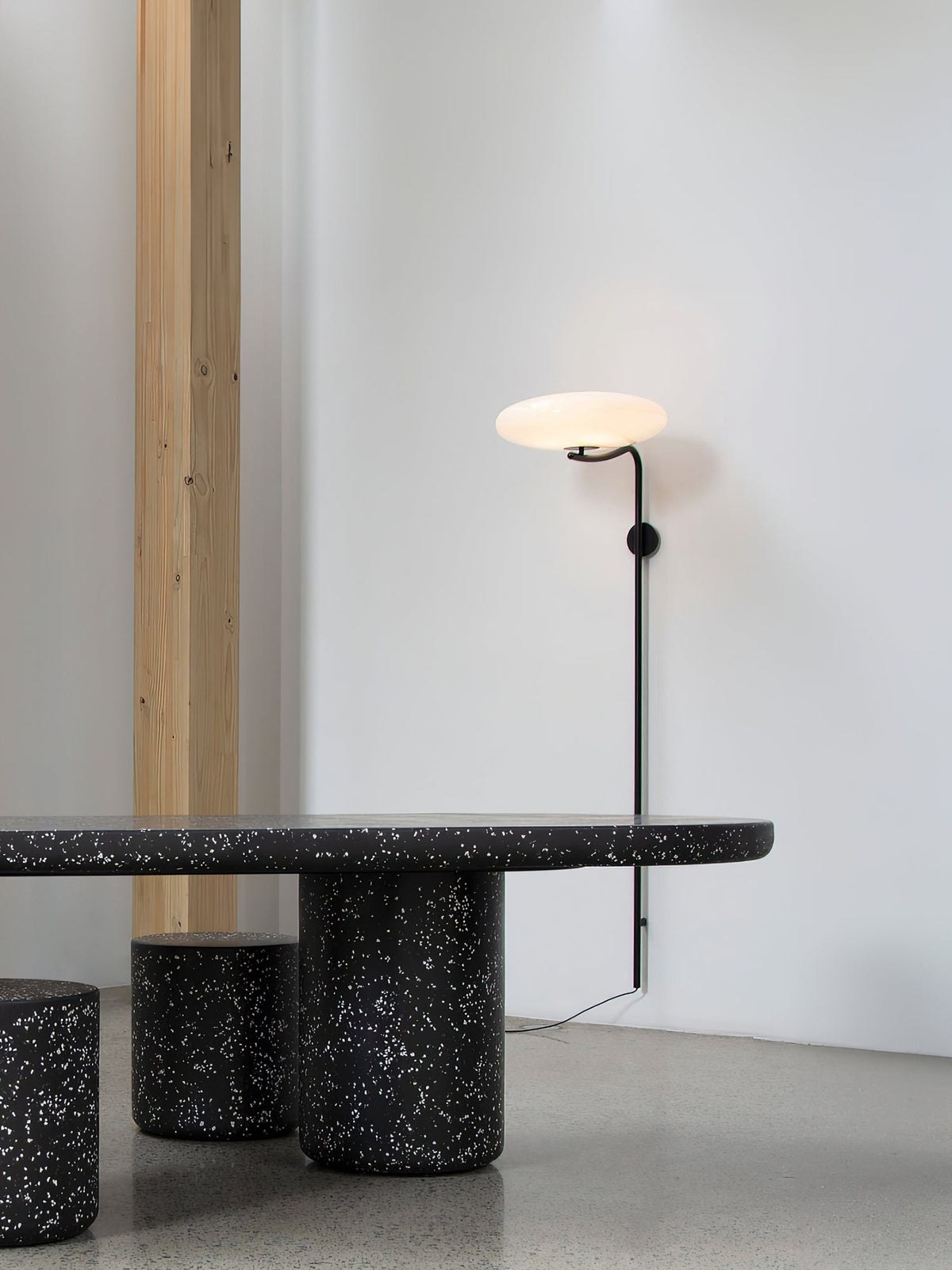 Arc Wall Lamp