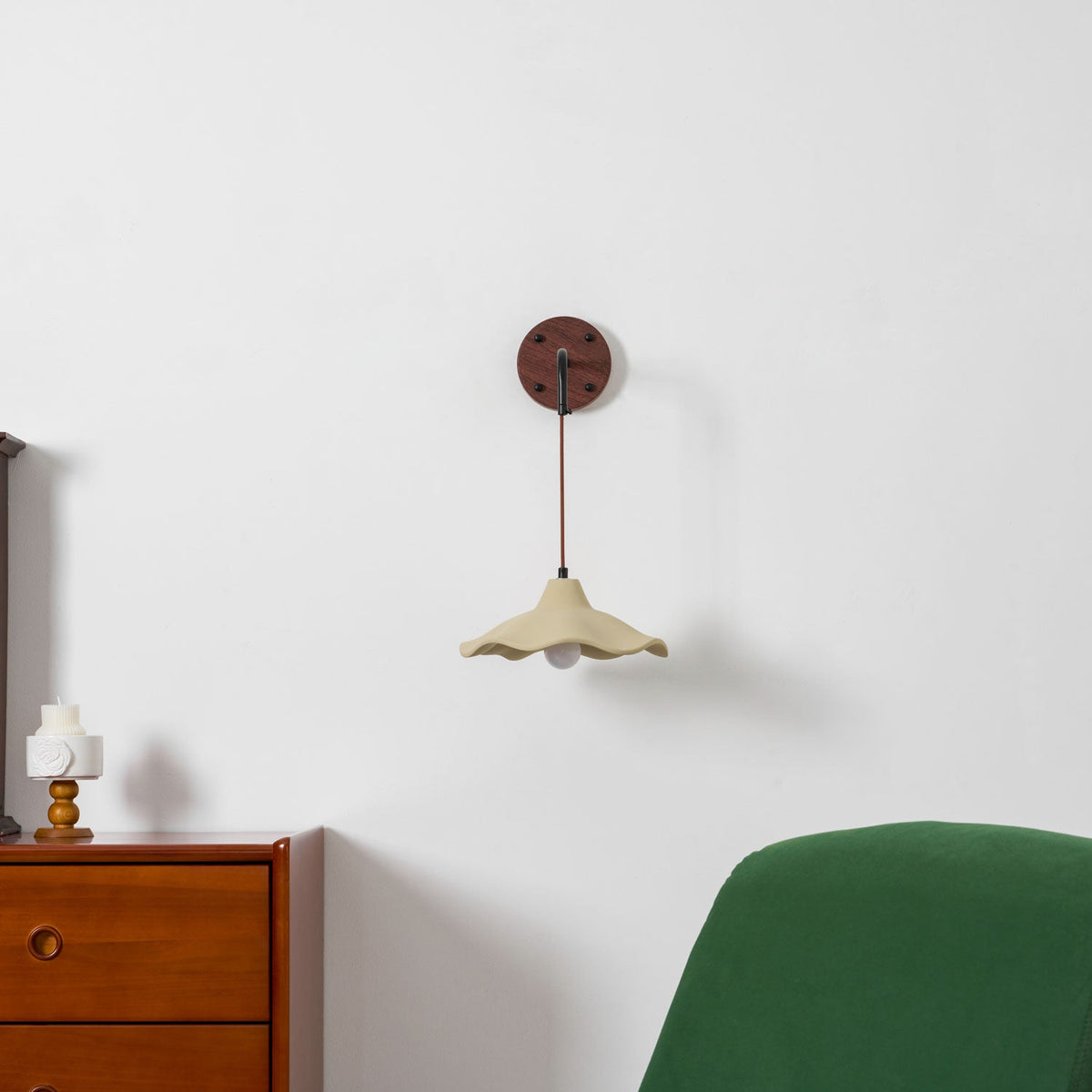 Mirella Sconce