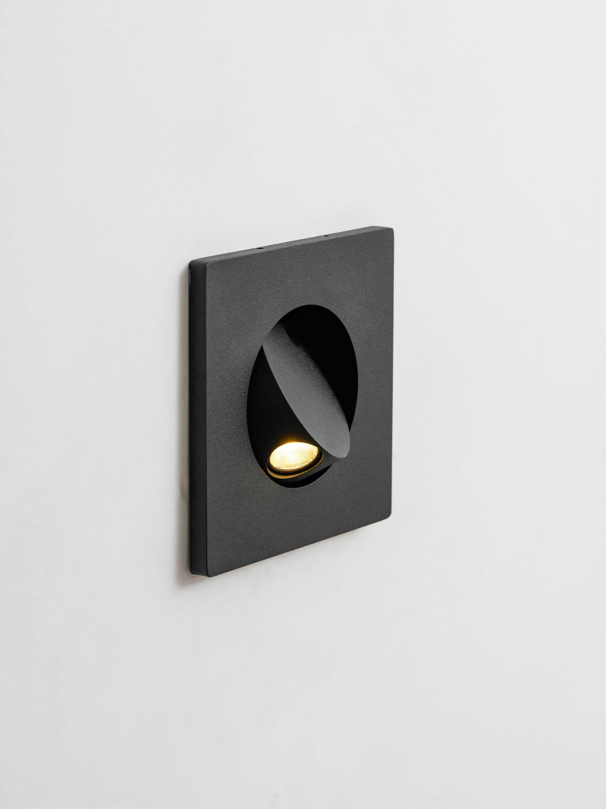 Minimalist Recessed Rotatable Sconce