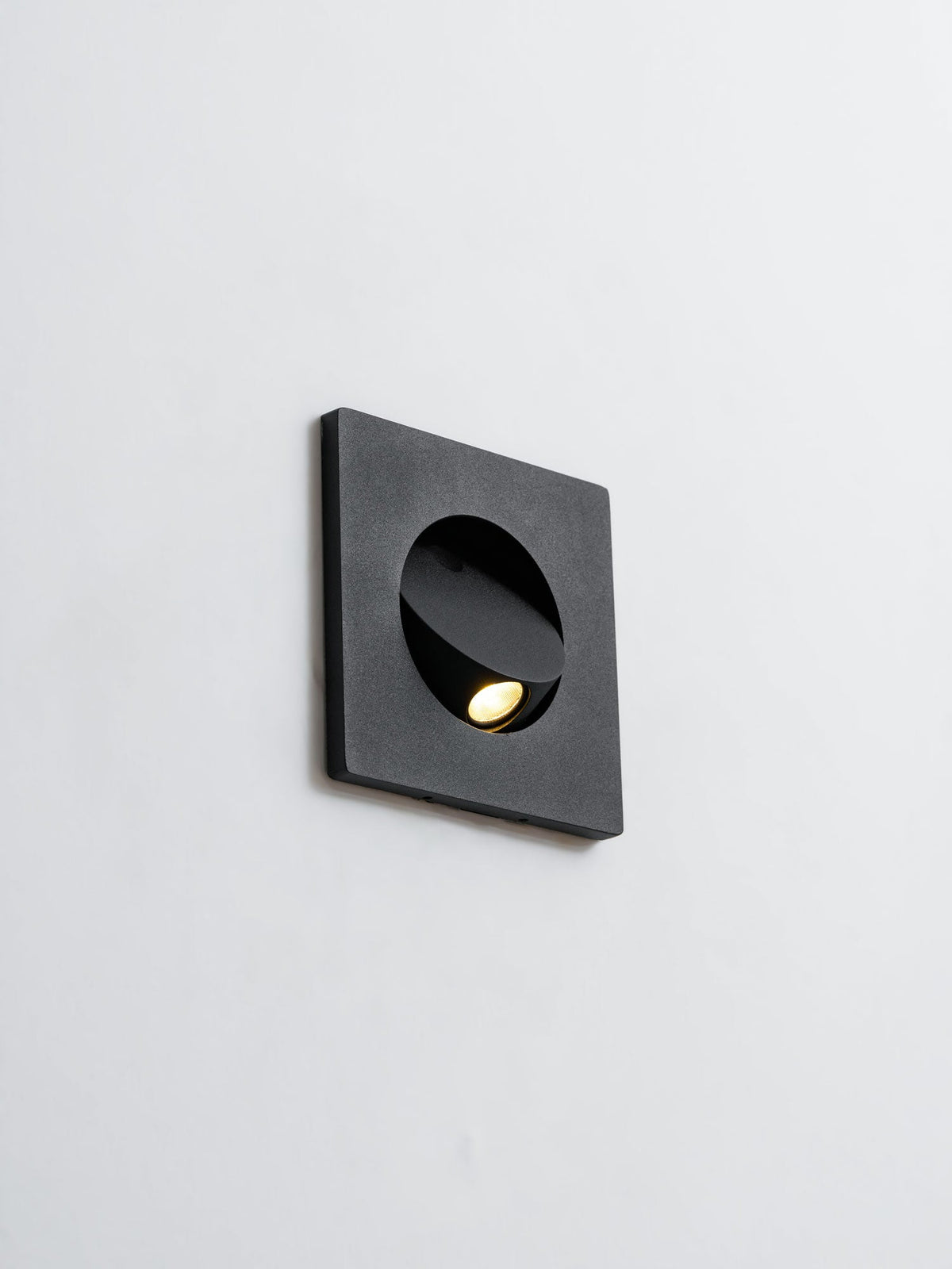 Minimalist Recessed Rotatable Sconce