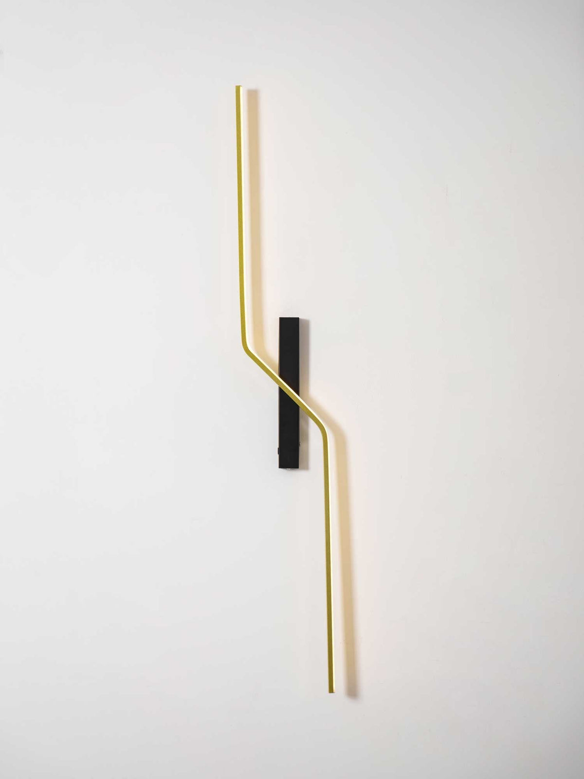 Echelon Wall Light