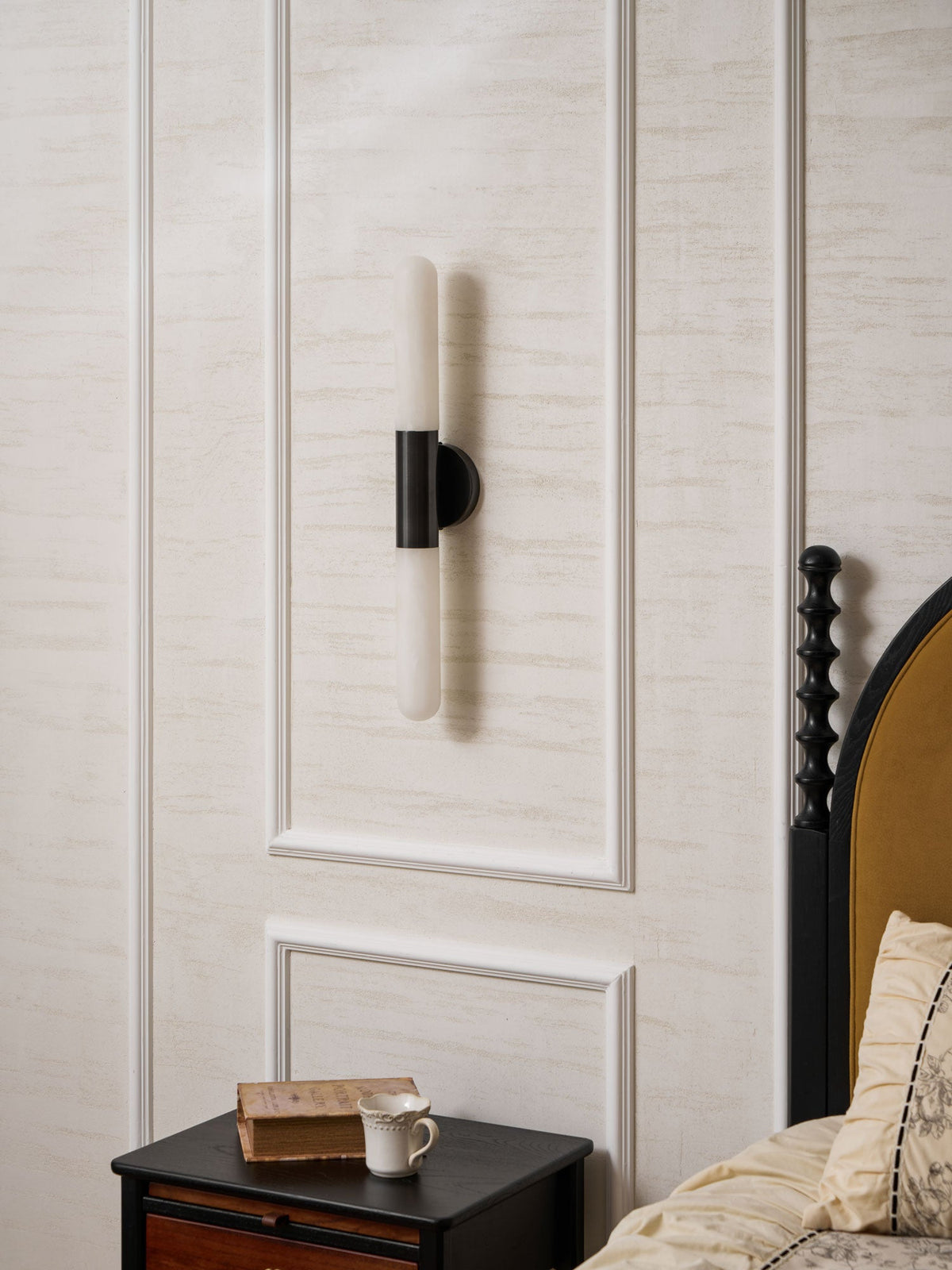 Cavoya Alabaster Wall Light