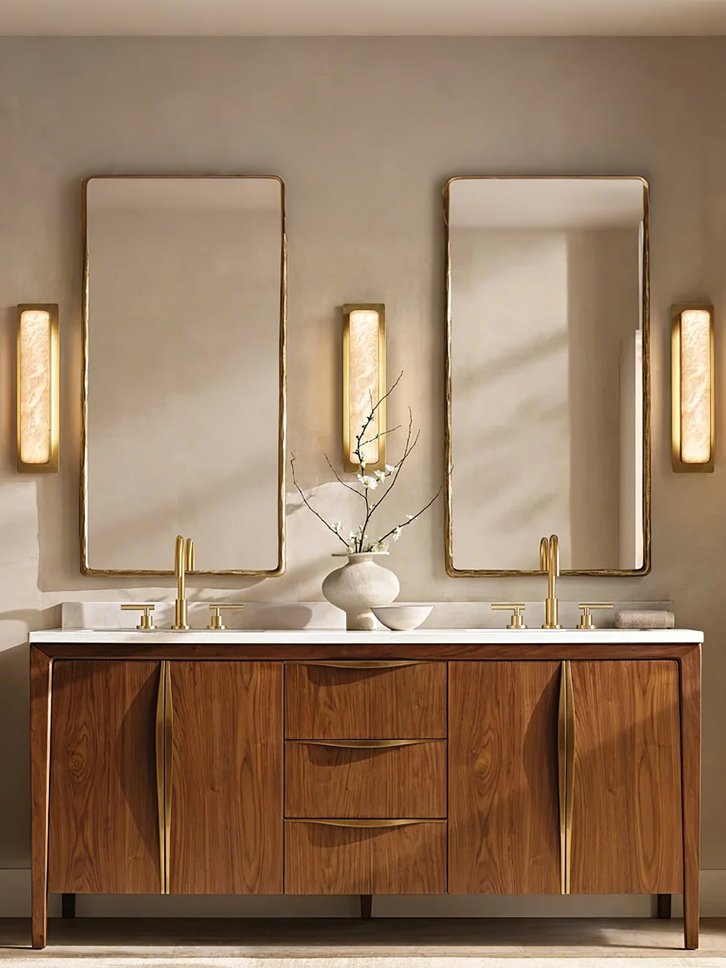 Velmora Alabaster Wall Light