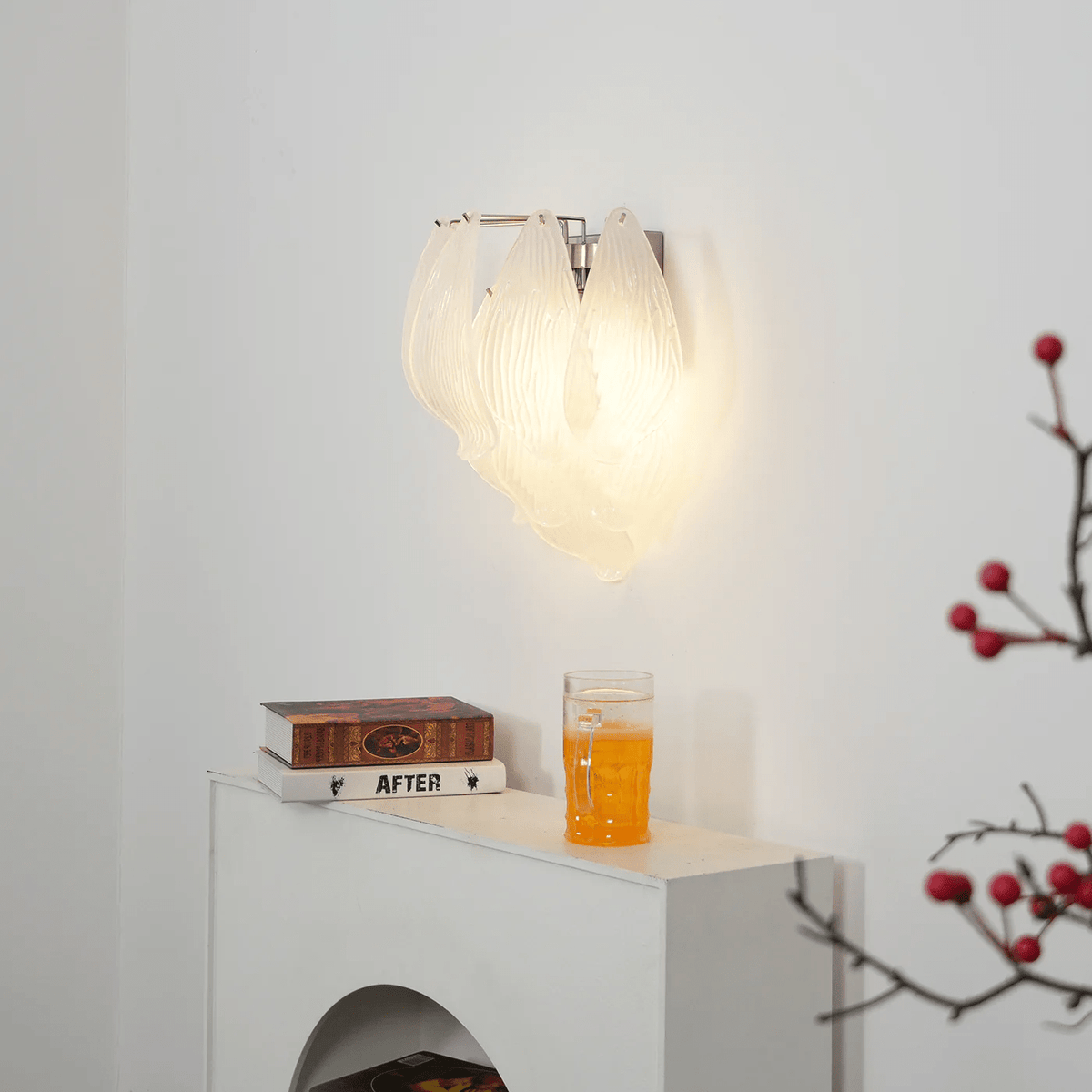 Tuliva Wall Lamp