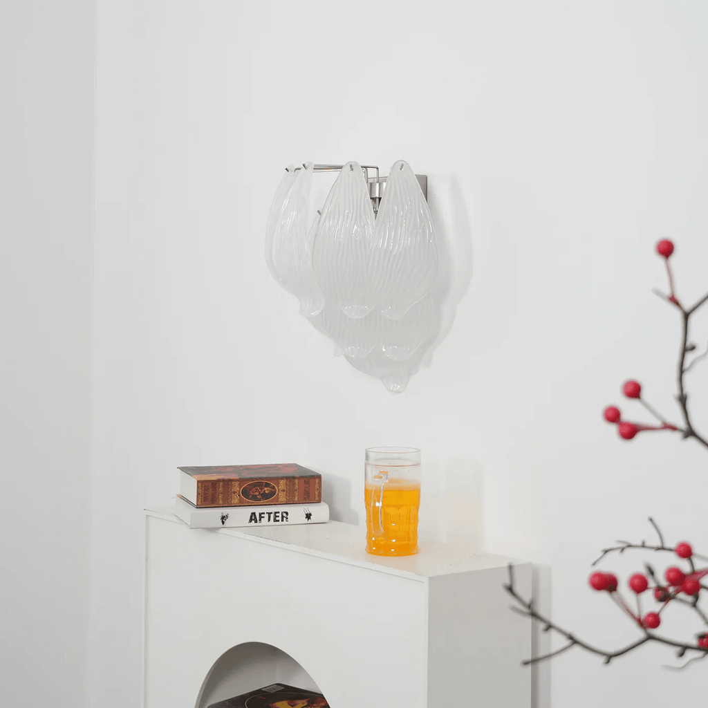 Tuliva Wall Lamp
