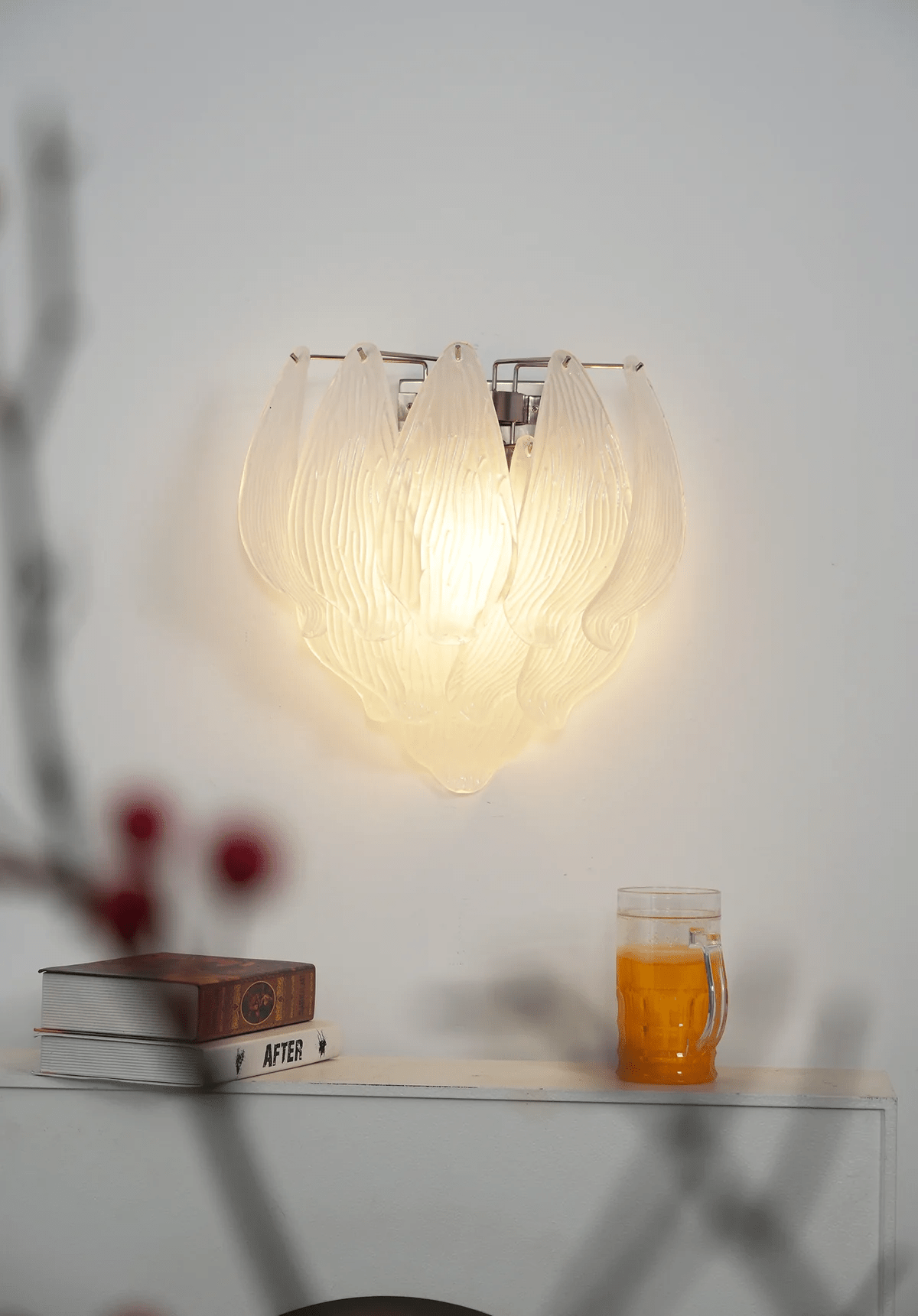 Tuliva Wall Lamp