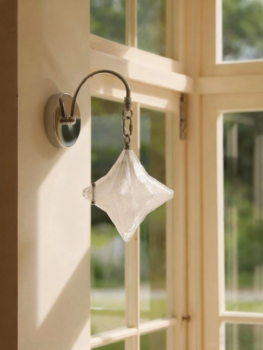 Lyra Star Wall Lamp