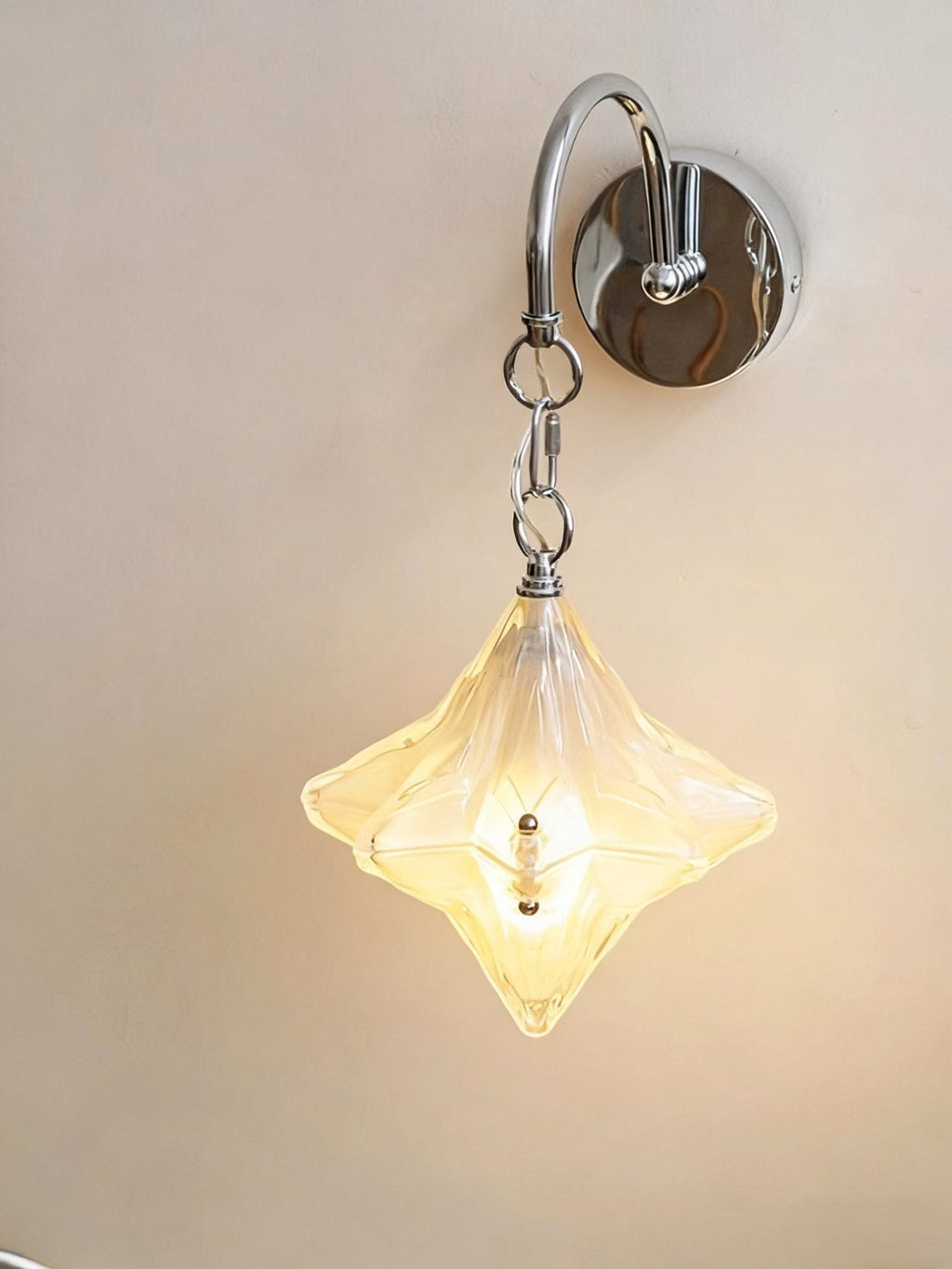 Lyra Star Wall Lamp