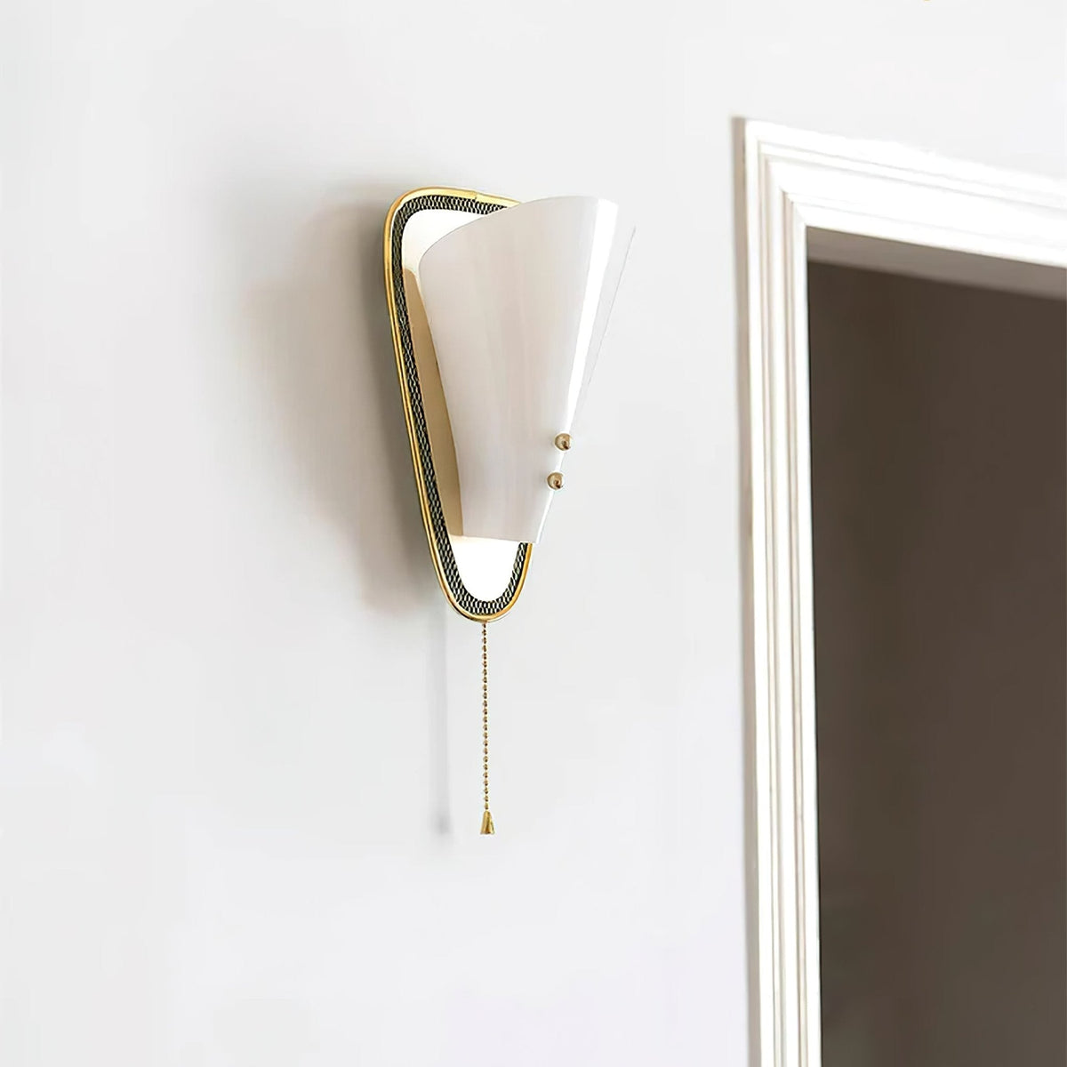 Triangular Wall Lamp