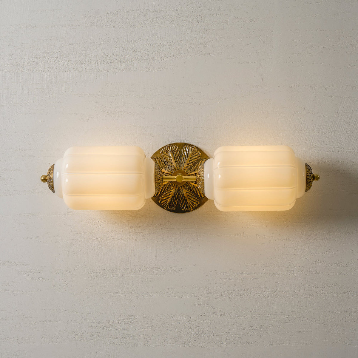 Elliot Glass Wall Sconce