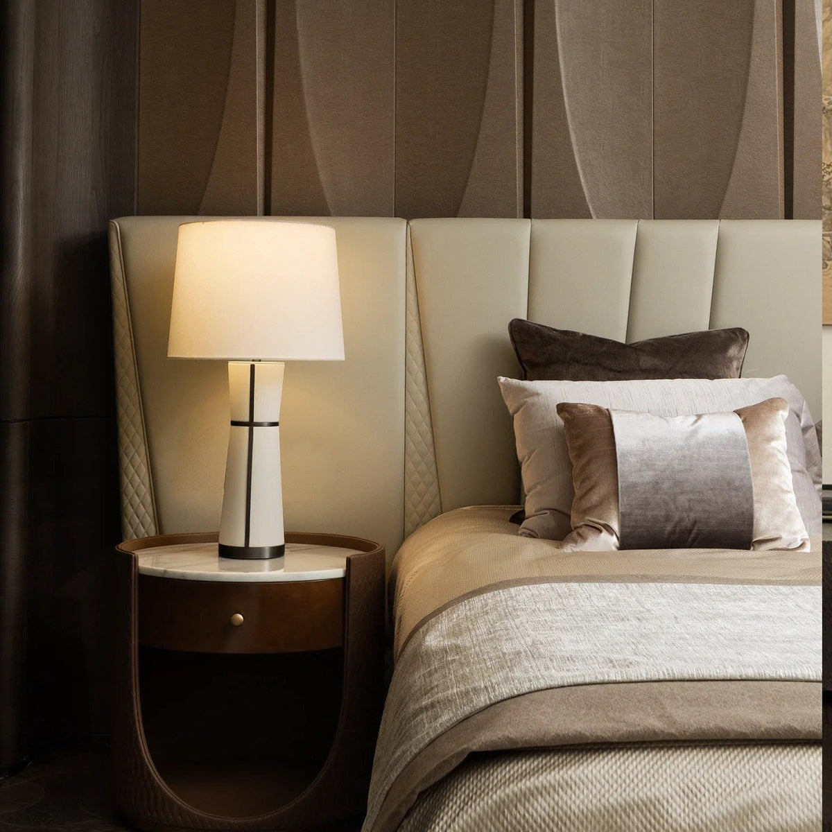 Luxe Leather Table Lamp
