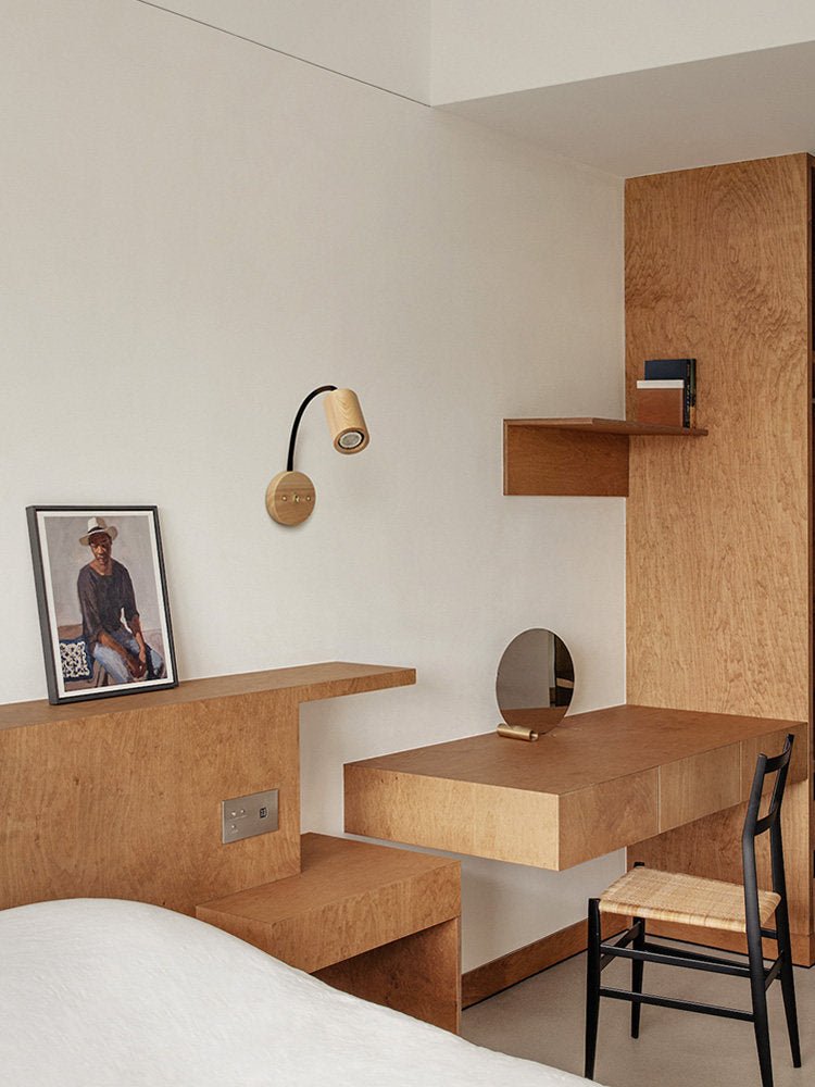 Arlo Wood Wall Light