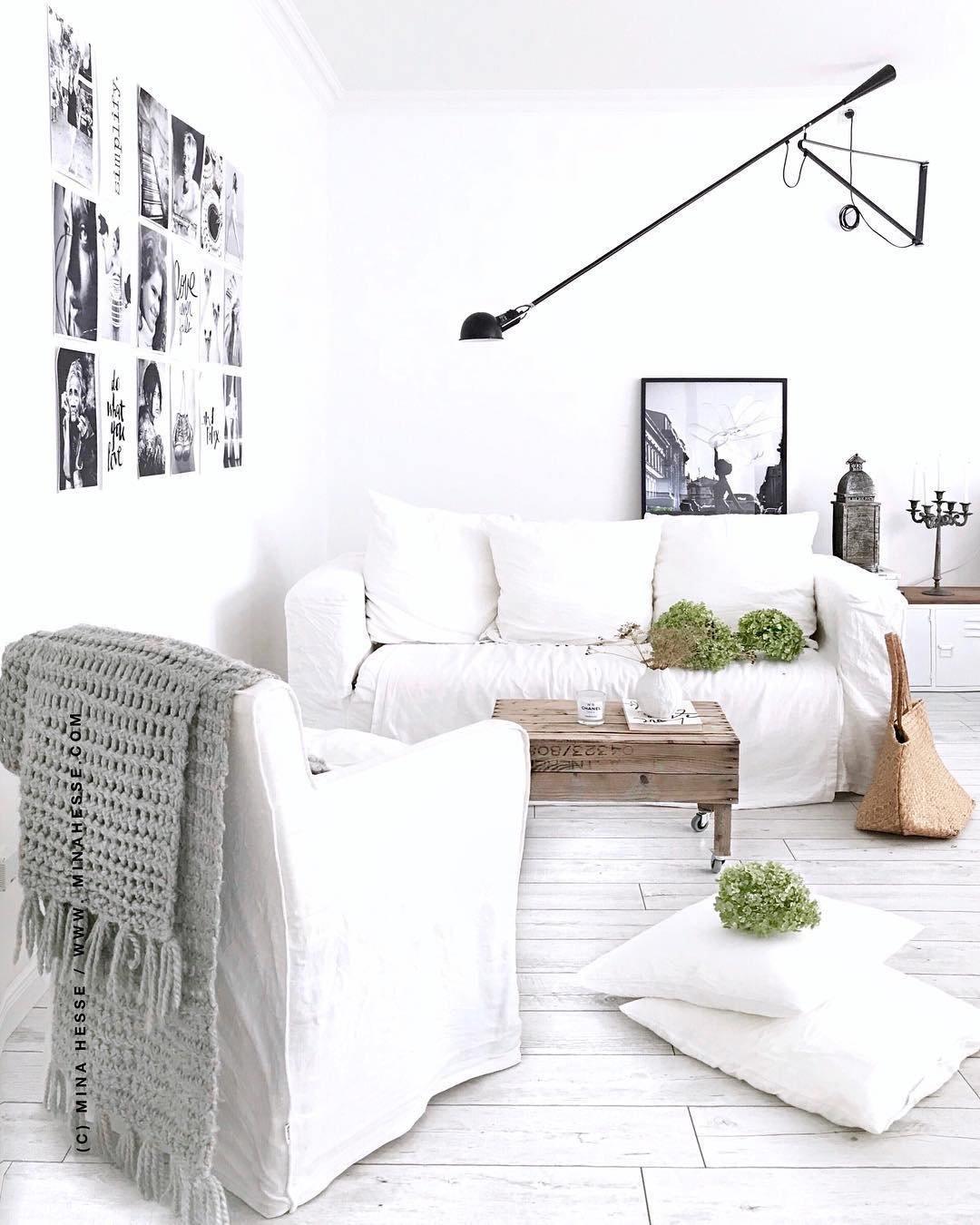 Long Swing Arm Wall Lamp
